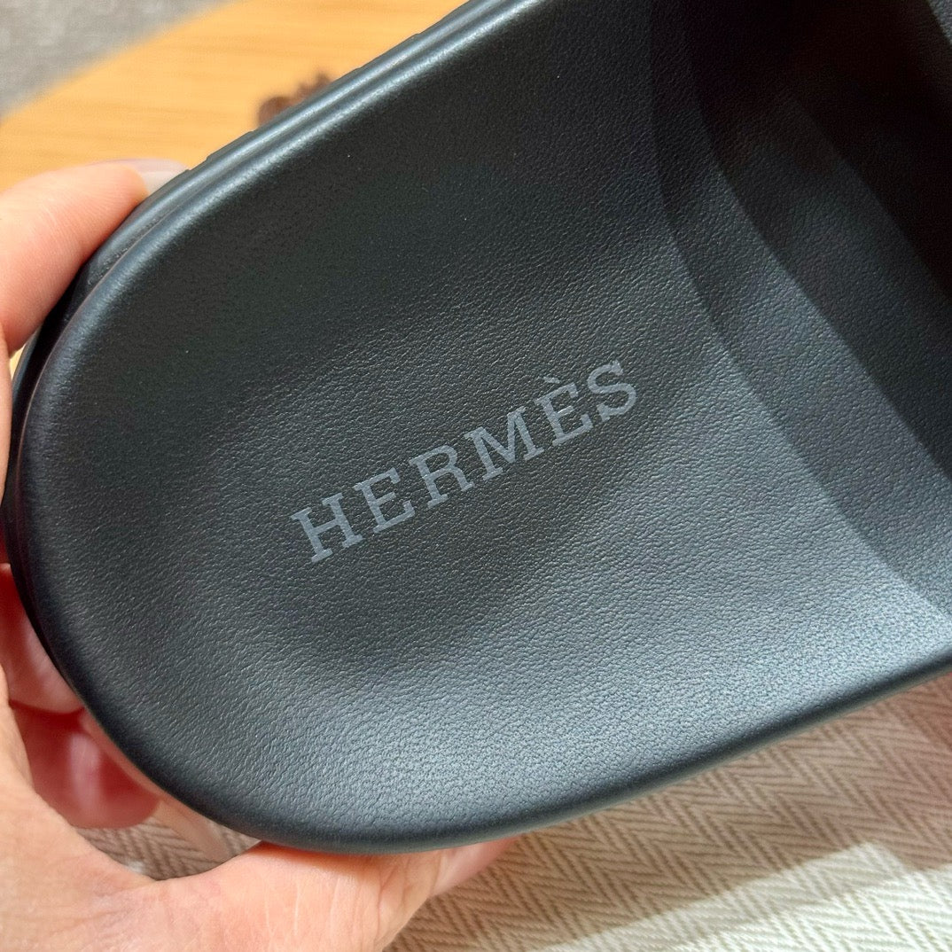 HERM CHYPRE SANDALS
