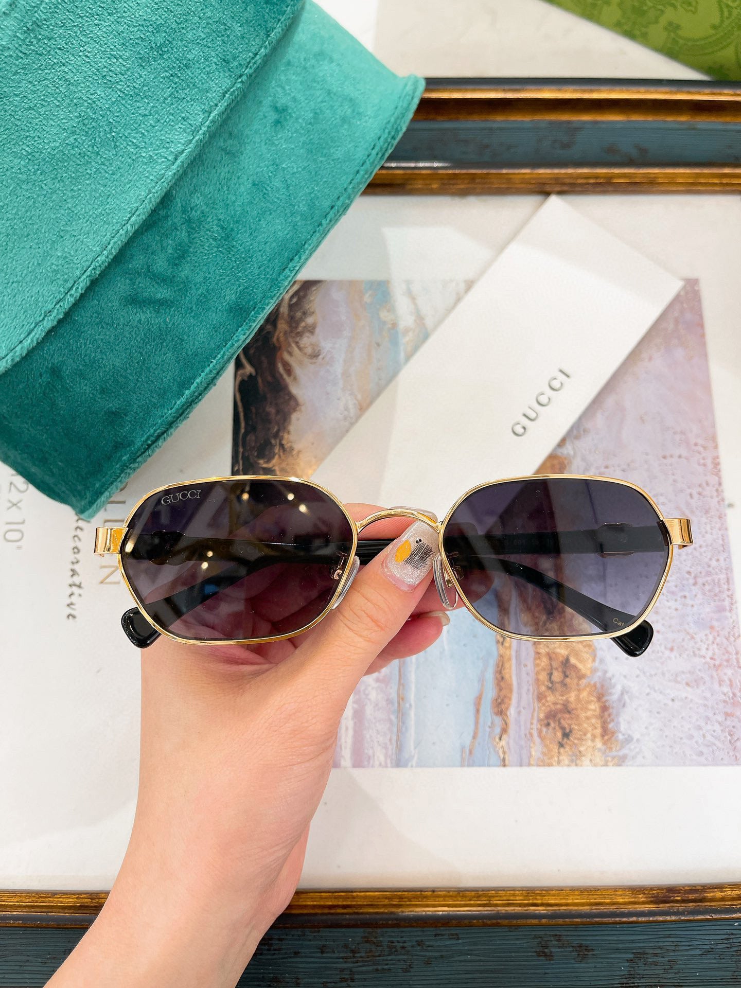 GG SUNGLASSES