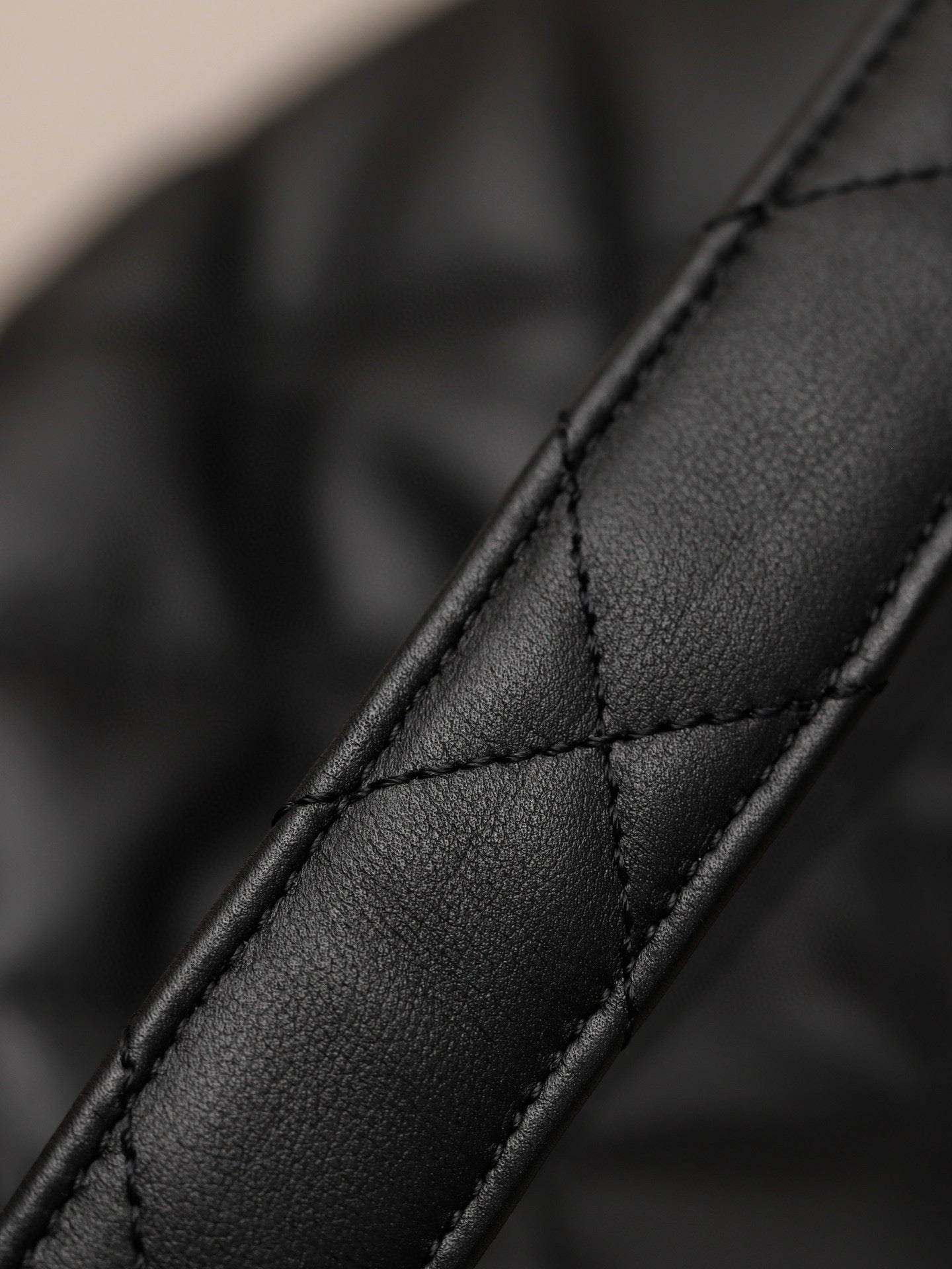 CC 23B MAXI HOBO BAG