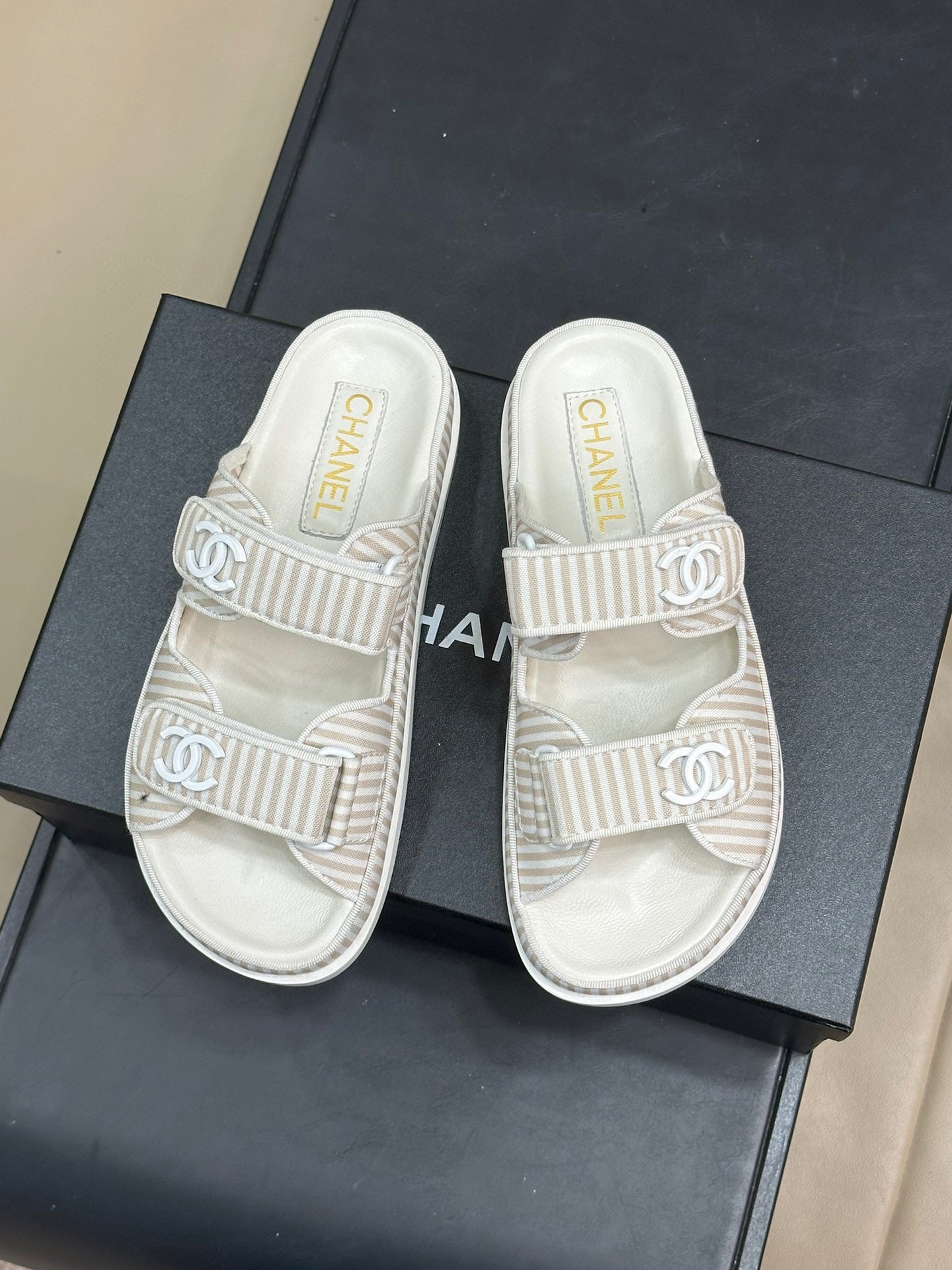 CC SANDALS