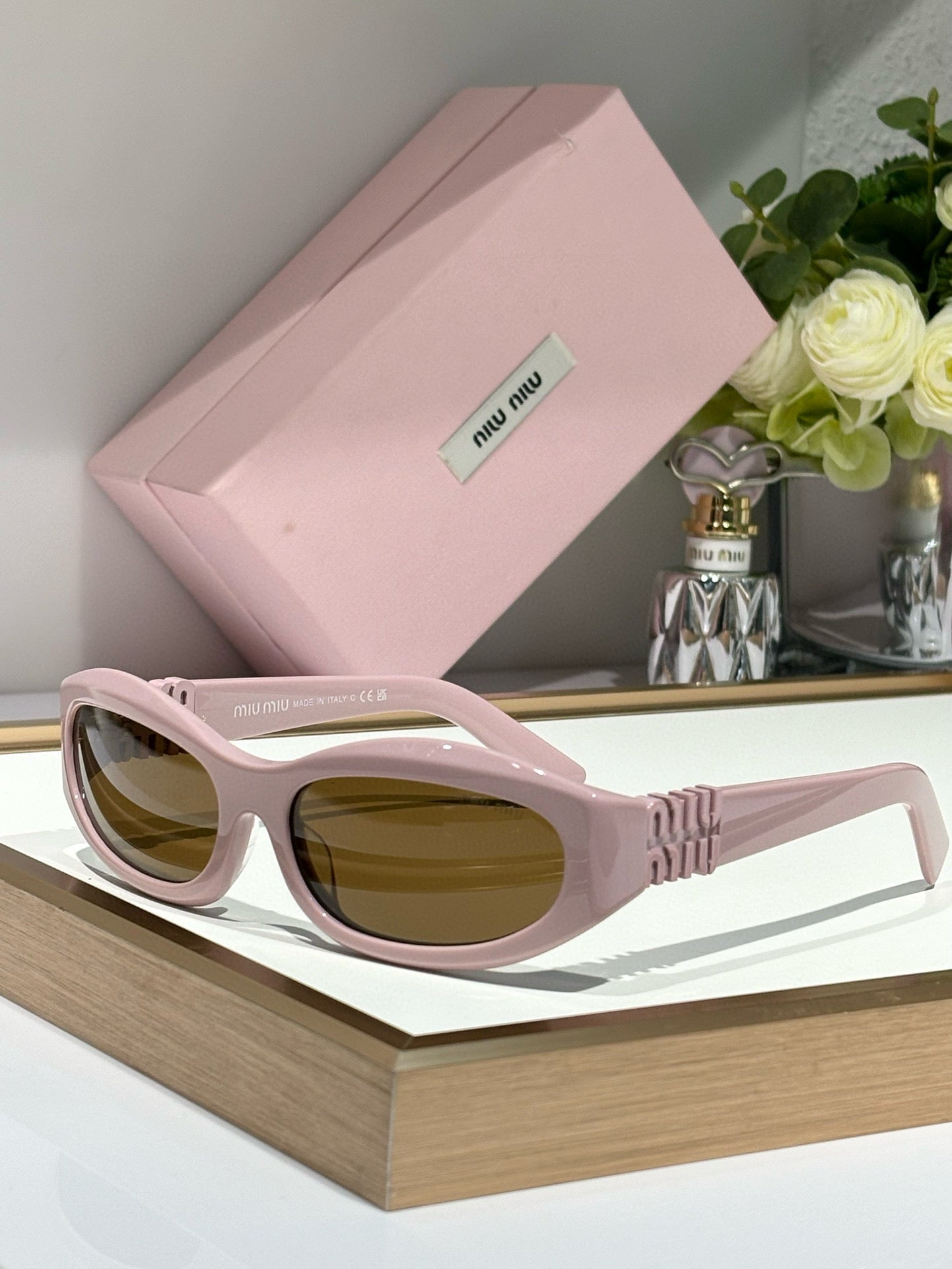 MIU M SUNGLASSES