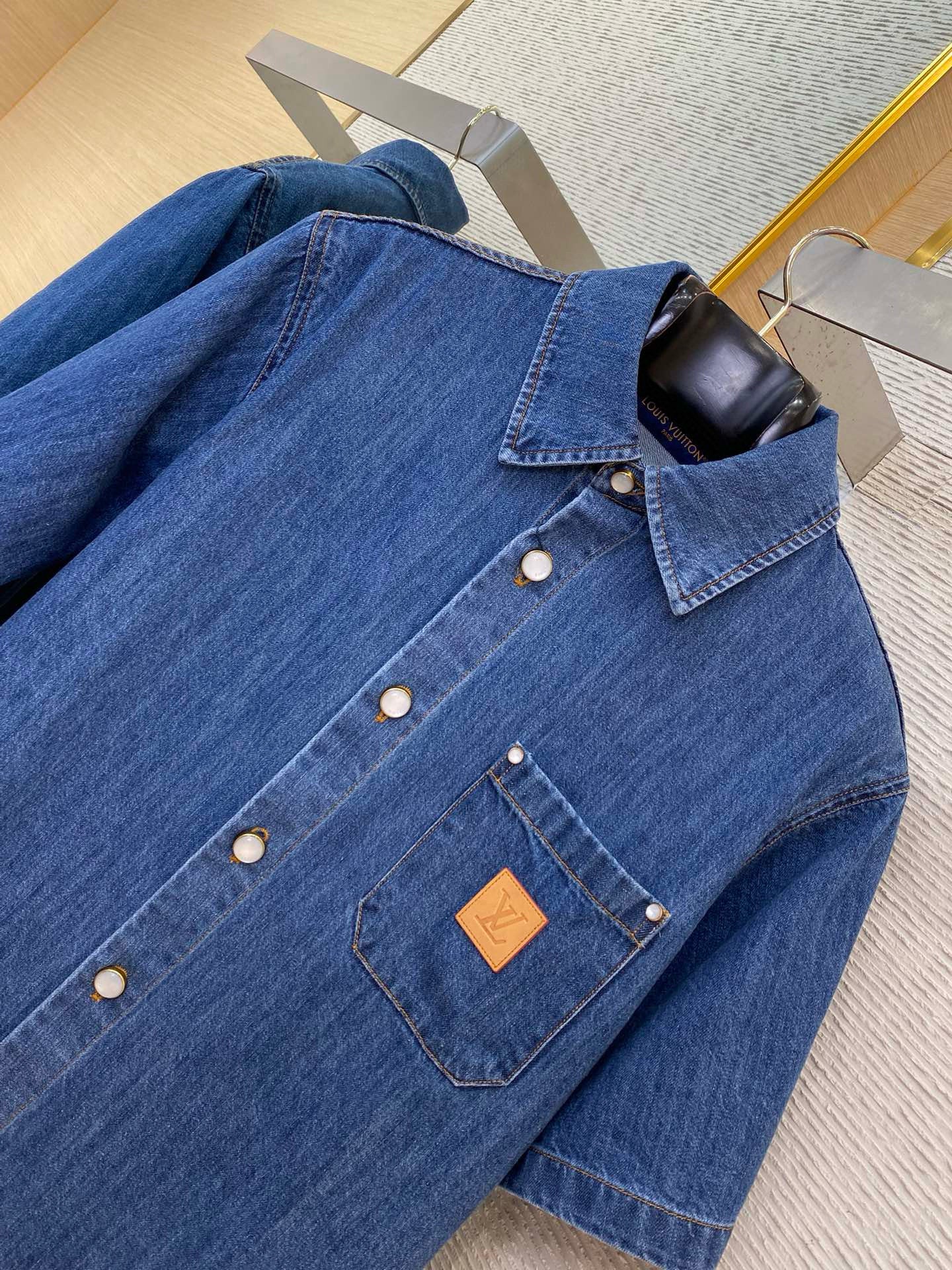 LOU DENIM SHIRT