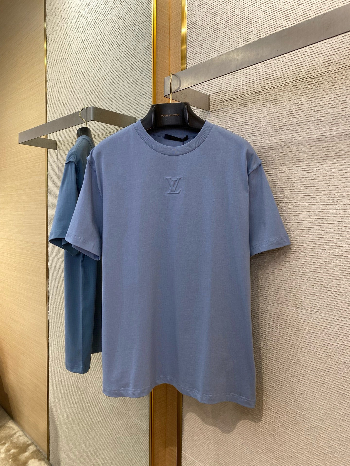 LOU T-SHIRT