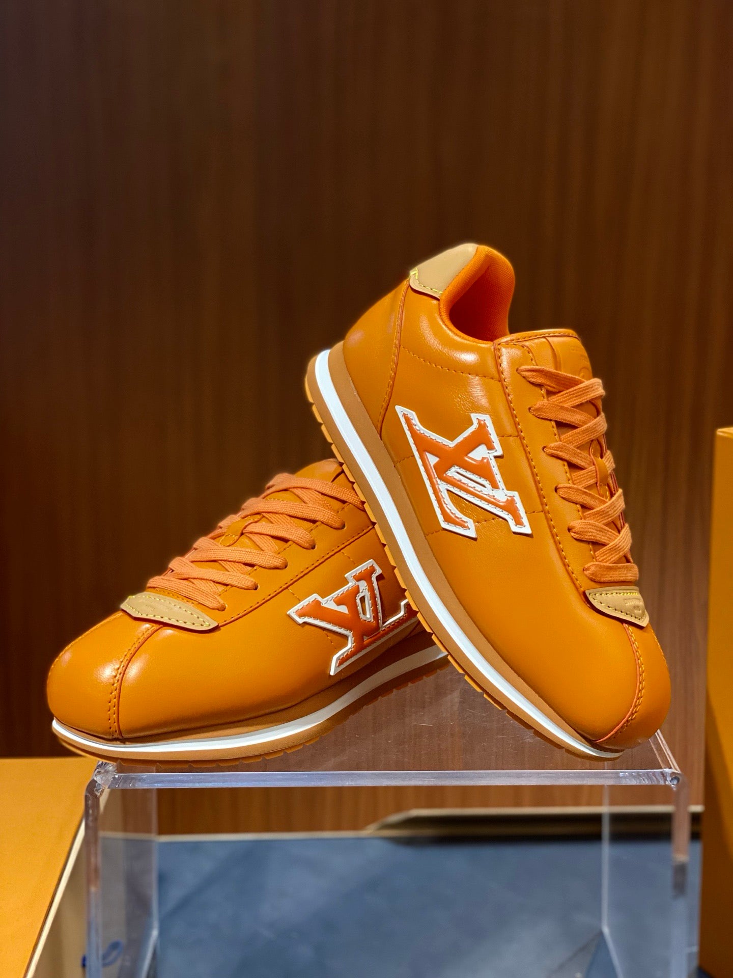 LOU BUTTERSOFT SNEAKERS