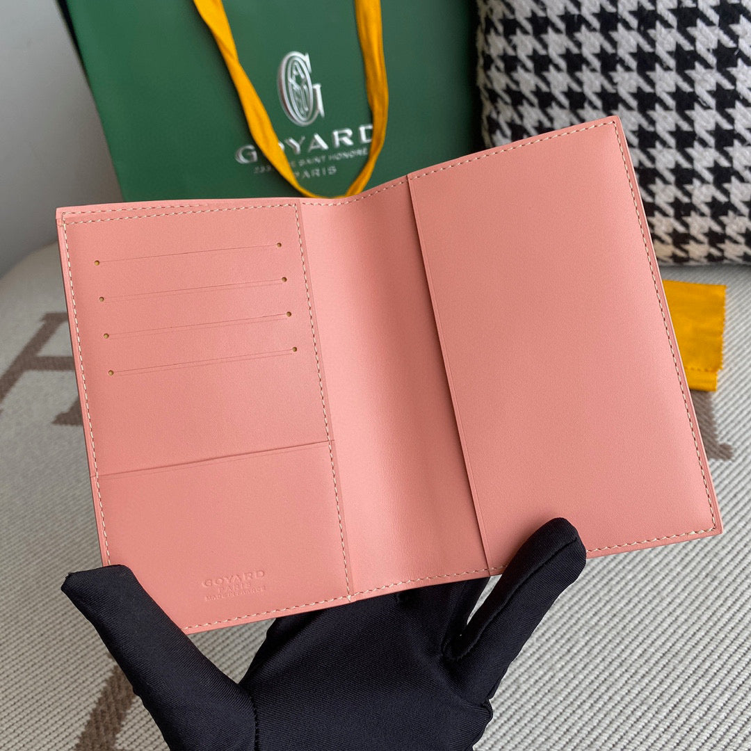 GOYA GRENELLE PASSPORT COVER