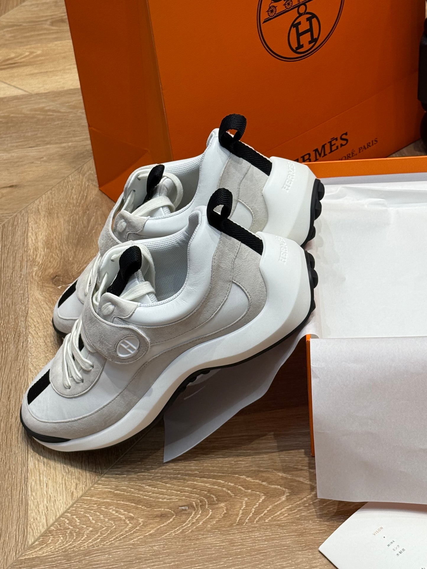 HERM LOOP SNEAKER