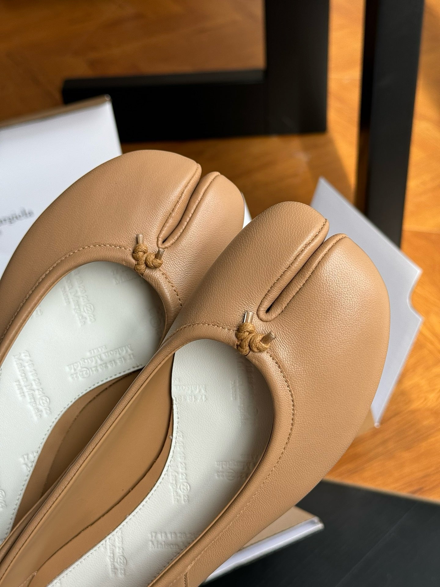 MAISON M TABI BALLET FLATS