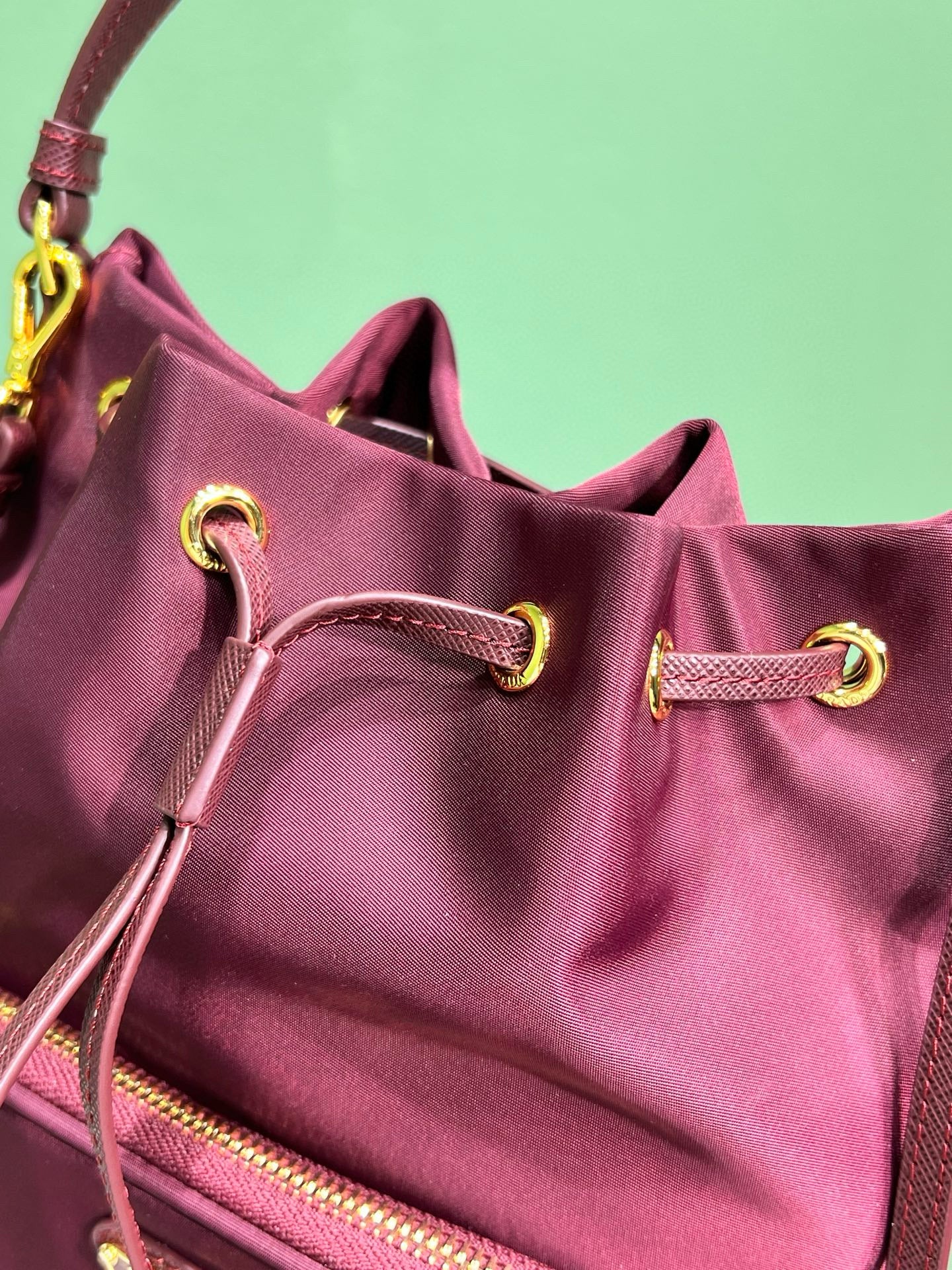 PD DUET RE-NYLON BUCKET BAG