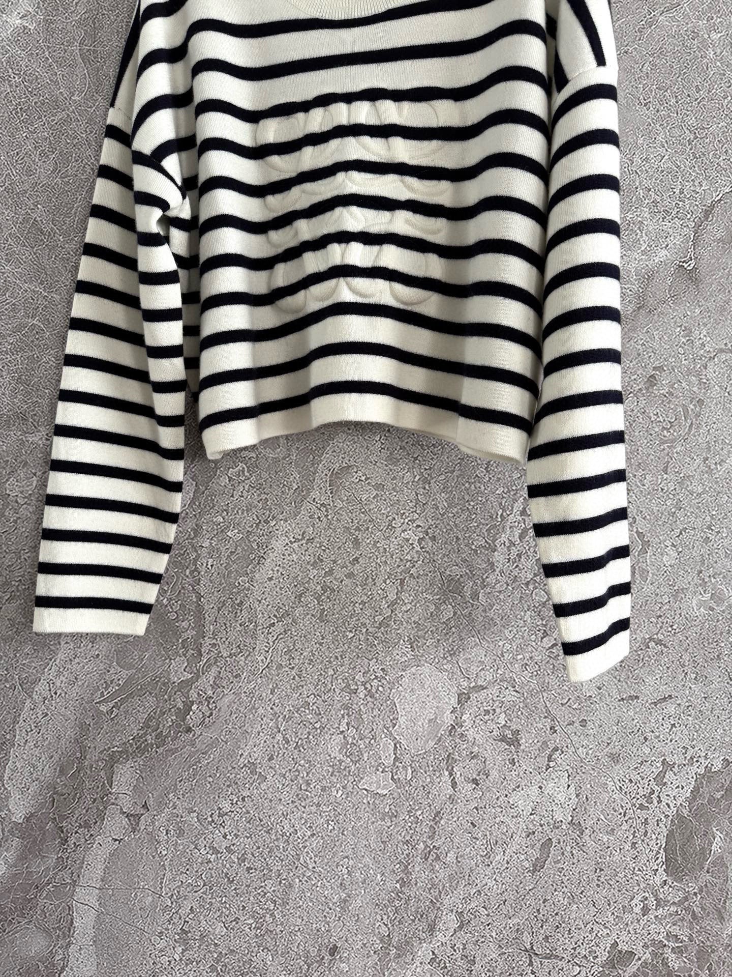 LOEW JUMPER
