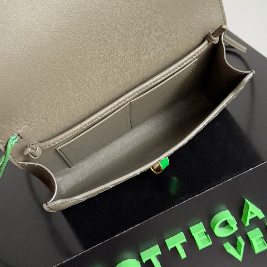 BOTT V ANDIAMO POUCH