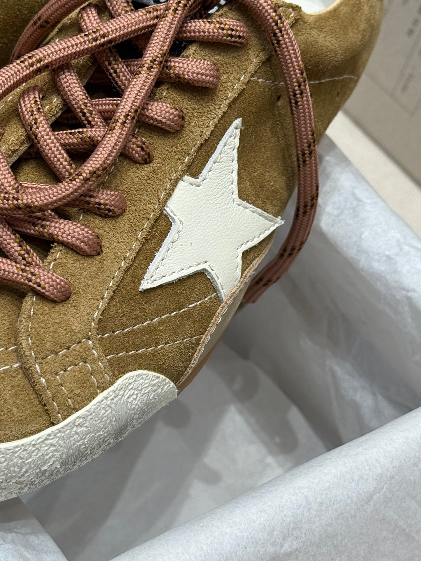 GOLDEN G TRAINERS