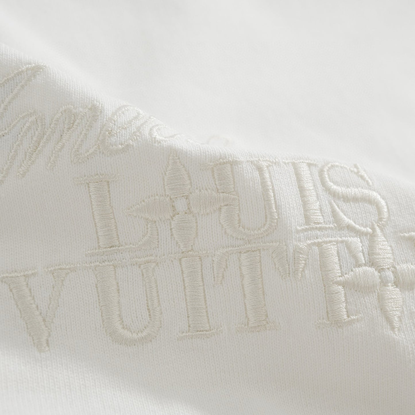 LOU T-SHIRT