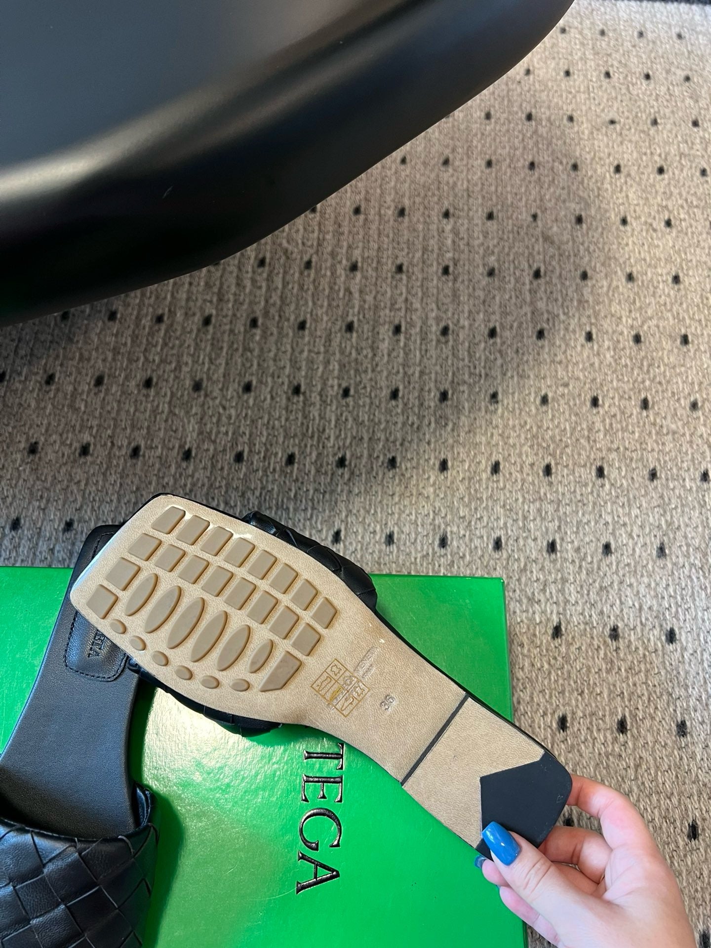 BOTT V SANDALS