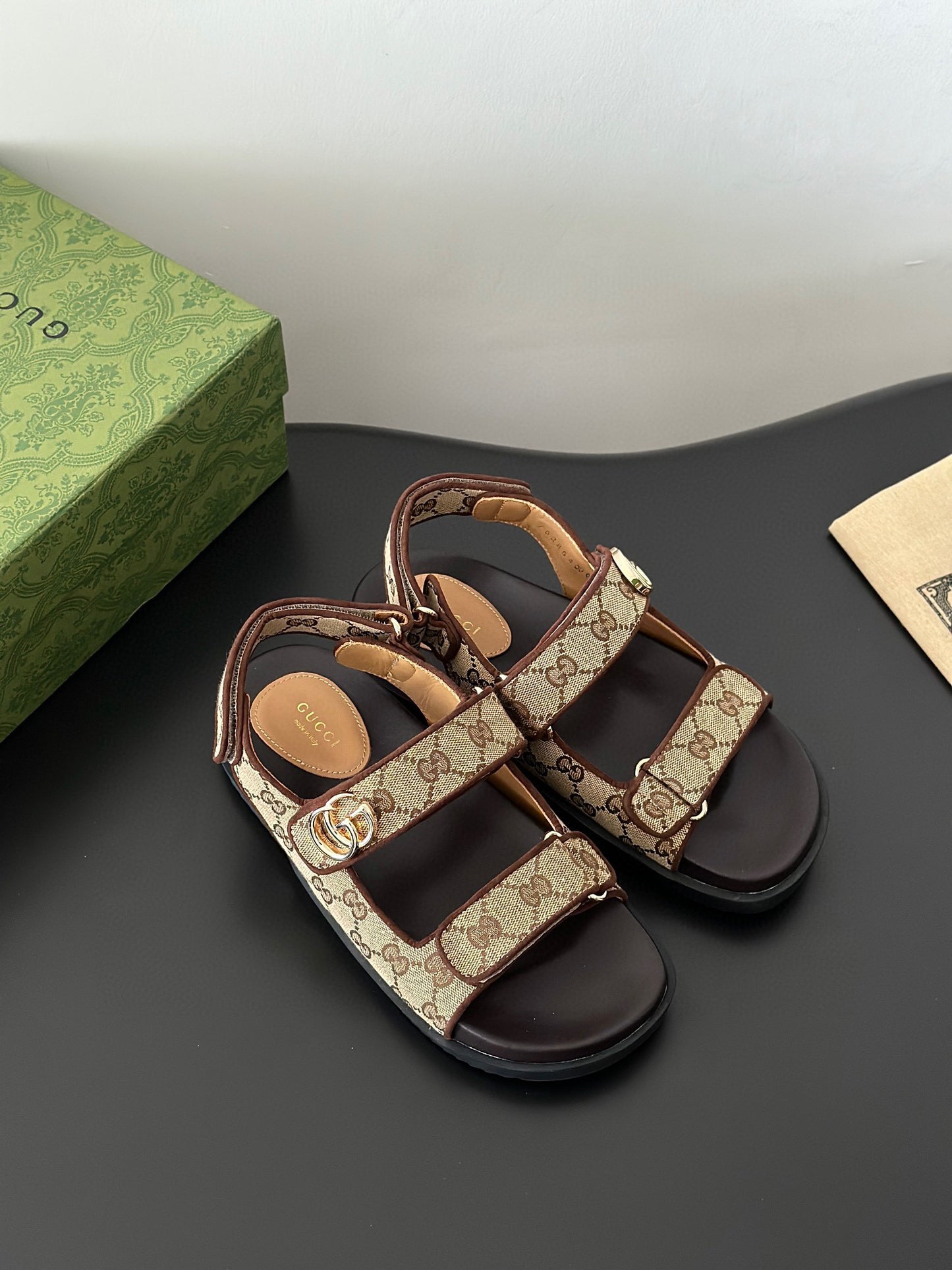 GG SANDALS