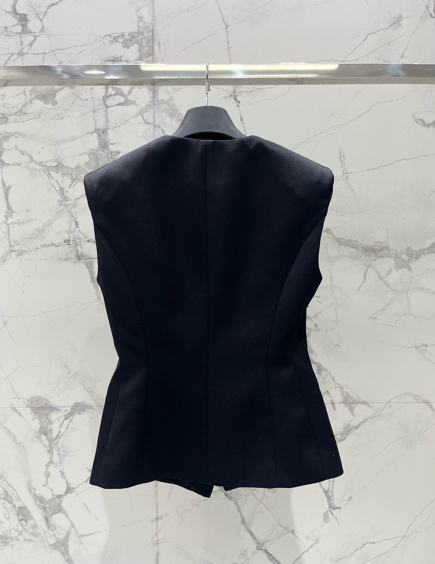 BALM VEST