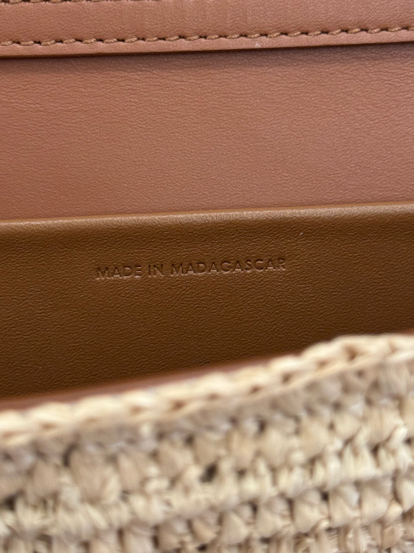 CEL MULTIPOCHETTE IN RAFFIA BAG