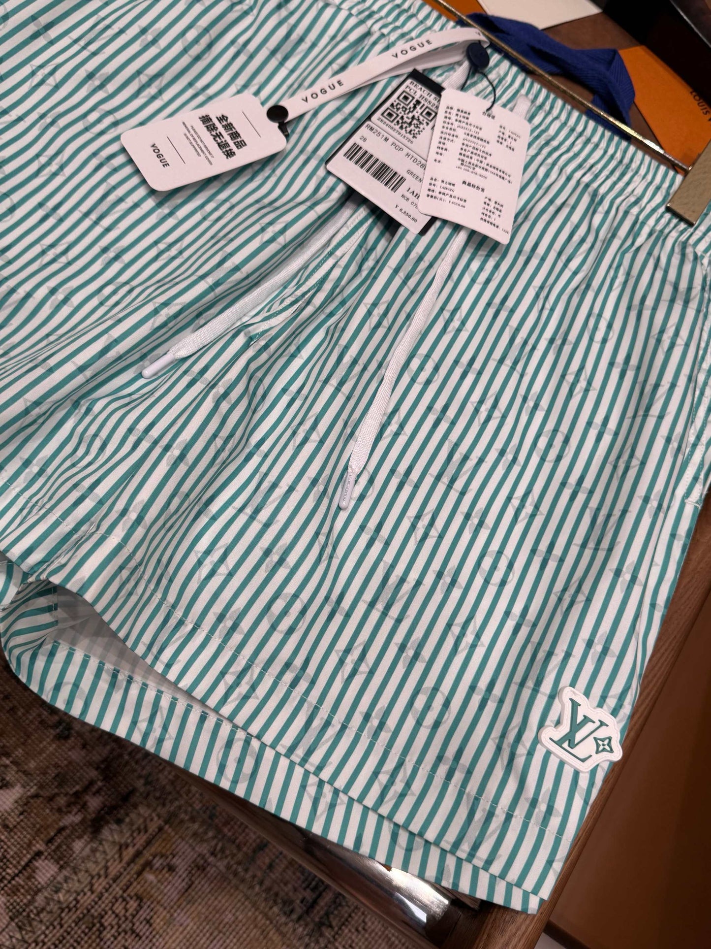 LOU SHORTS