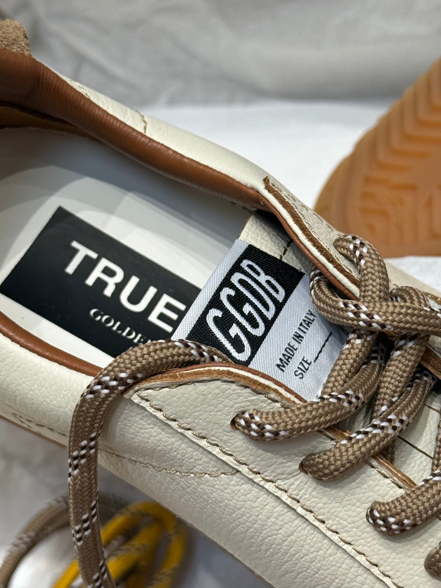 GOLDEN G TRAINERS