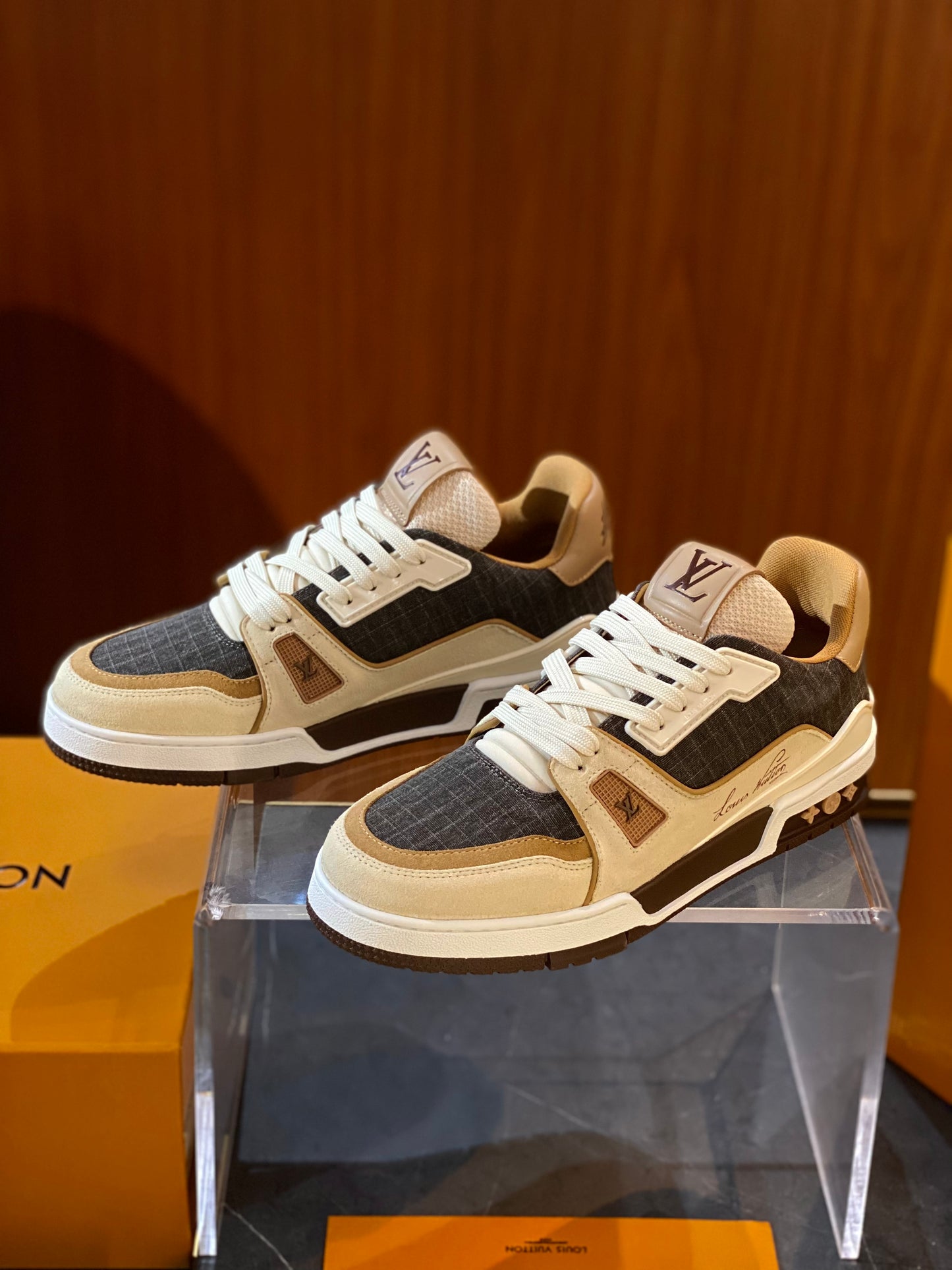 LOU TRAINERS