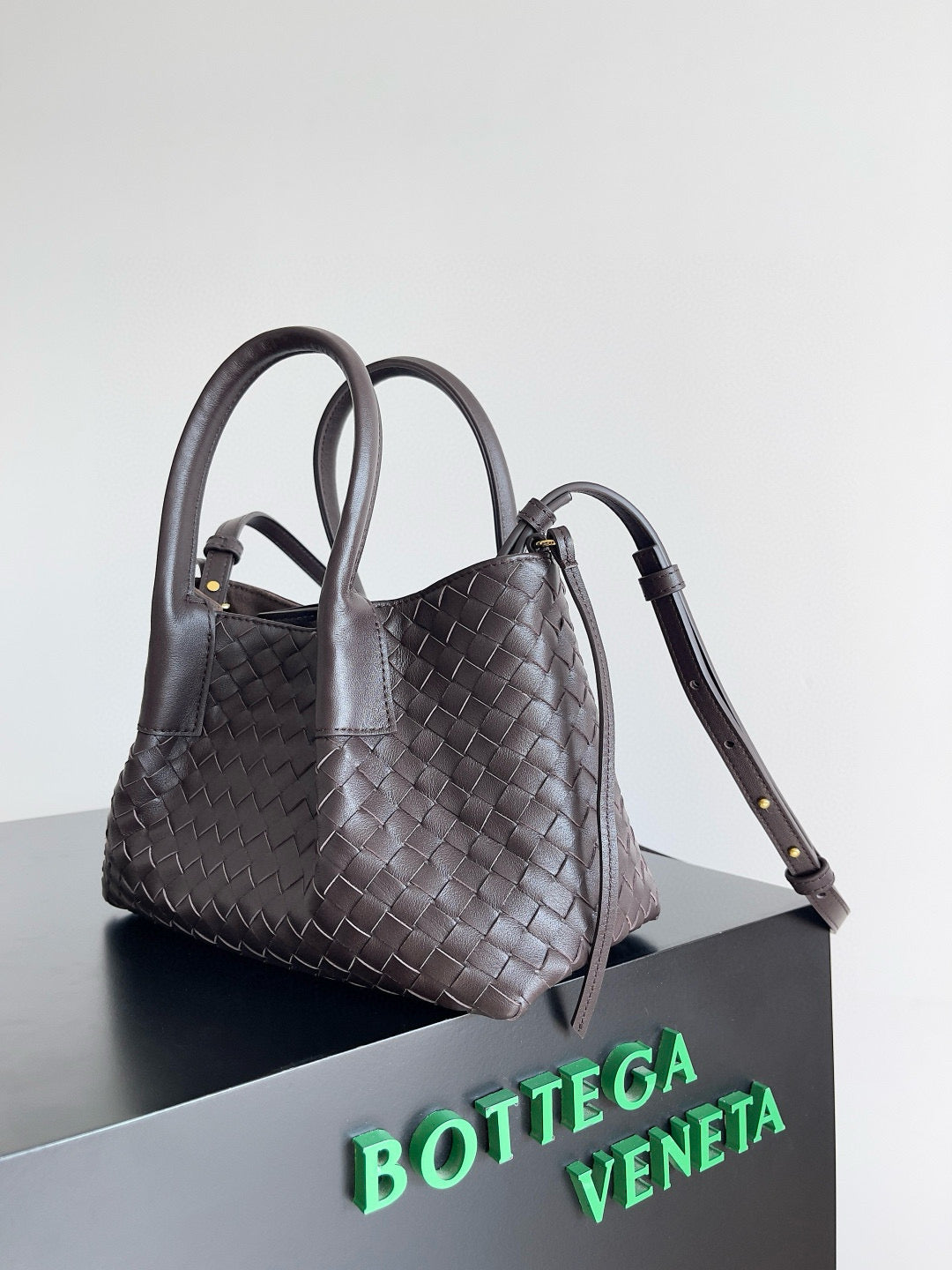 BOTT V SMALL PINACOTECA BAG