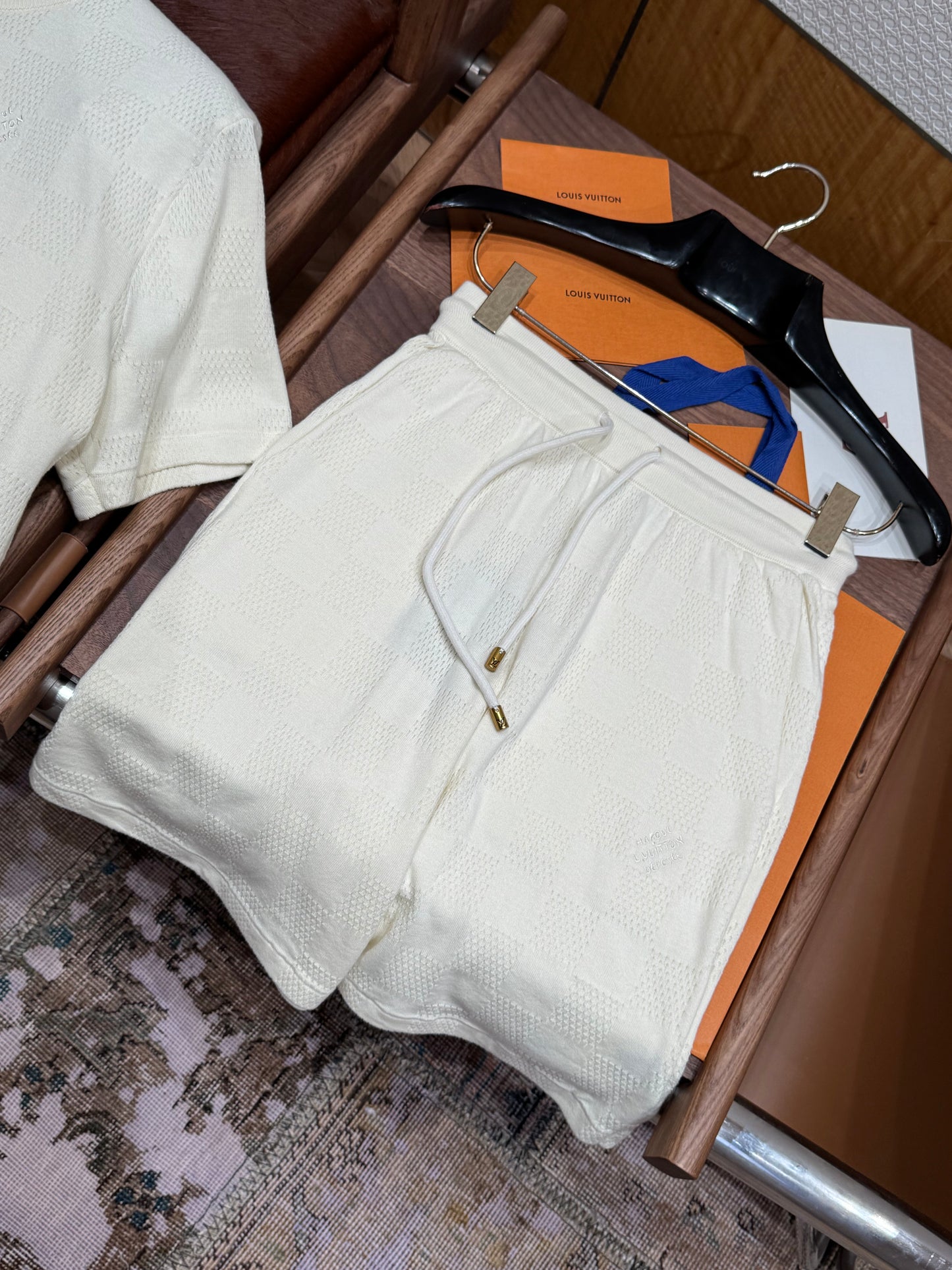 LOU SHORTS