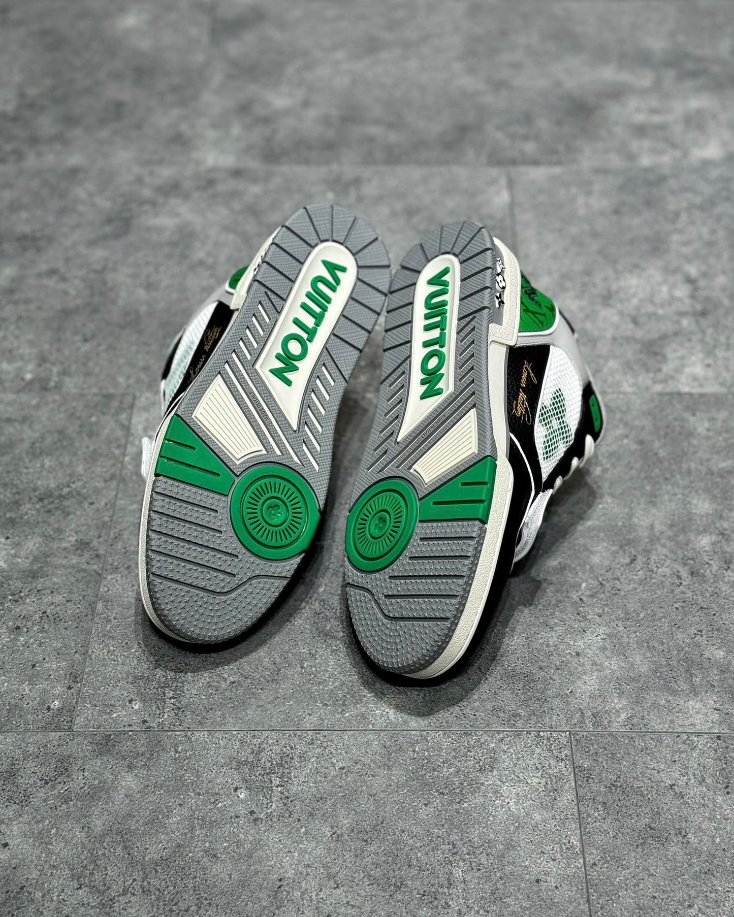 LOU TRAINERS