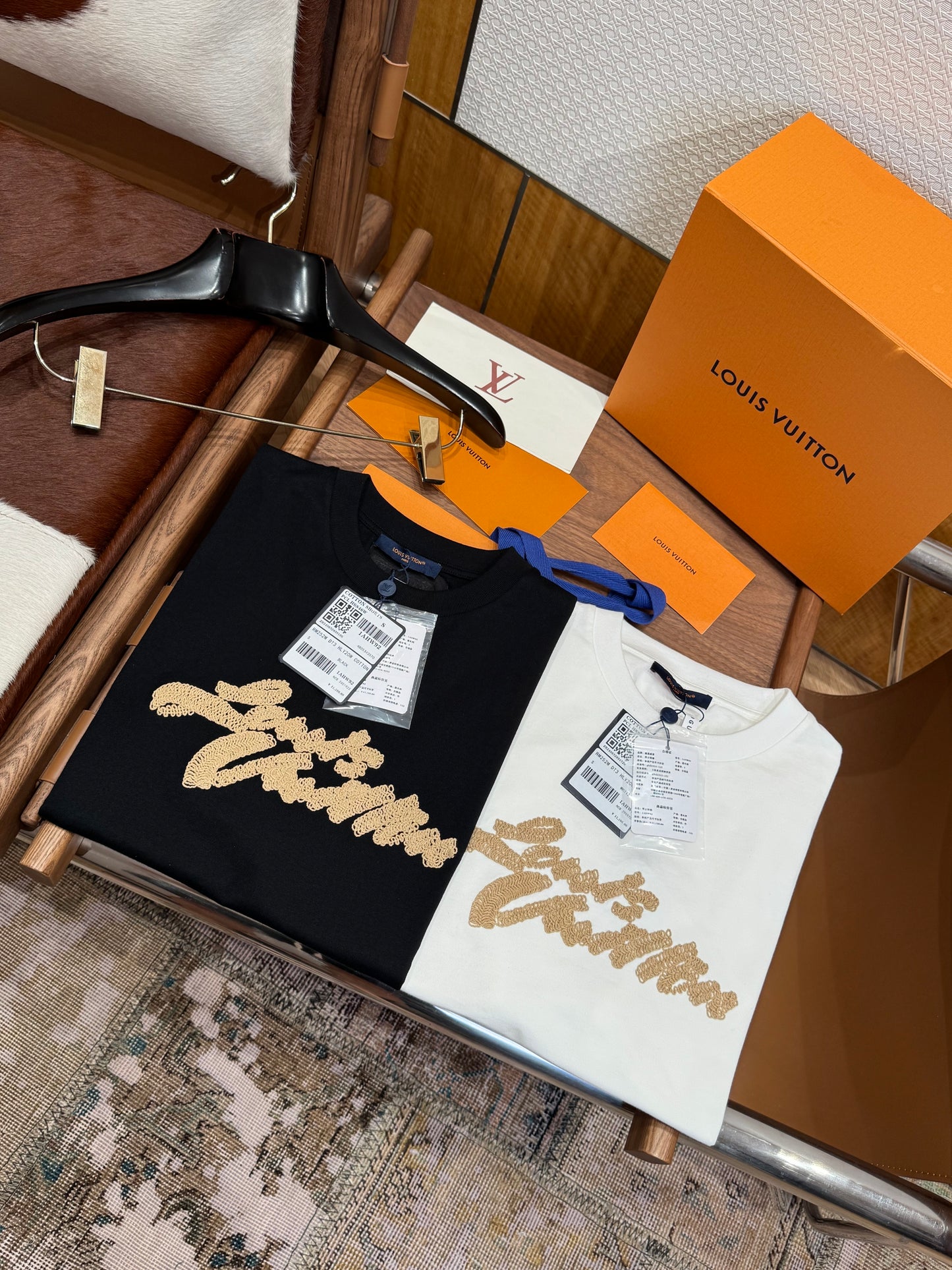 LOU T-SHIRT