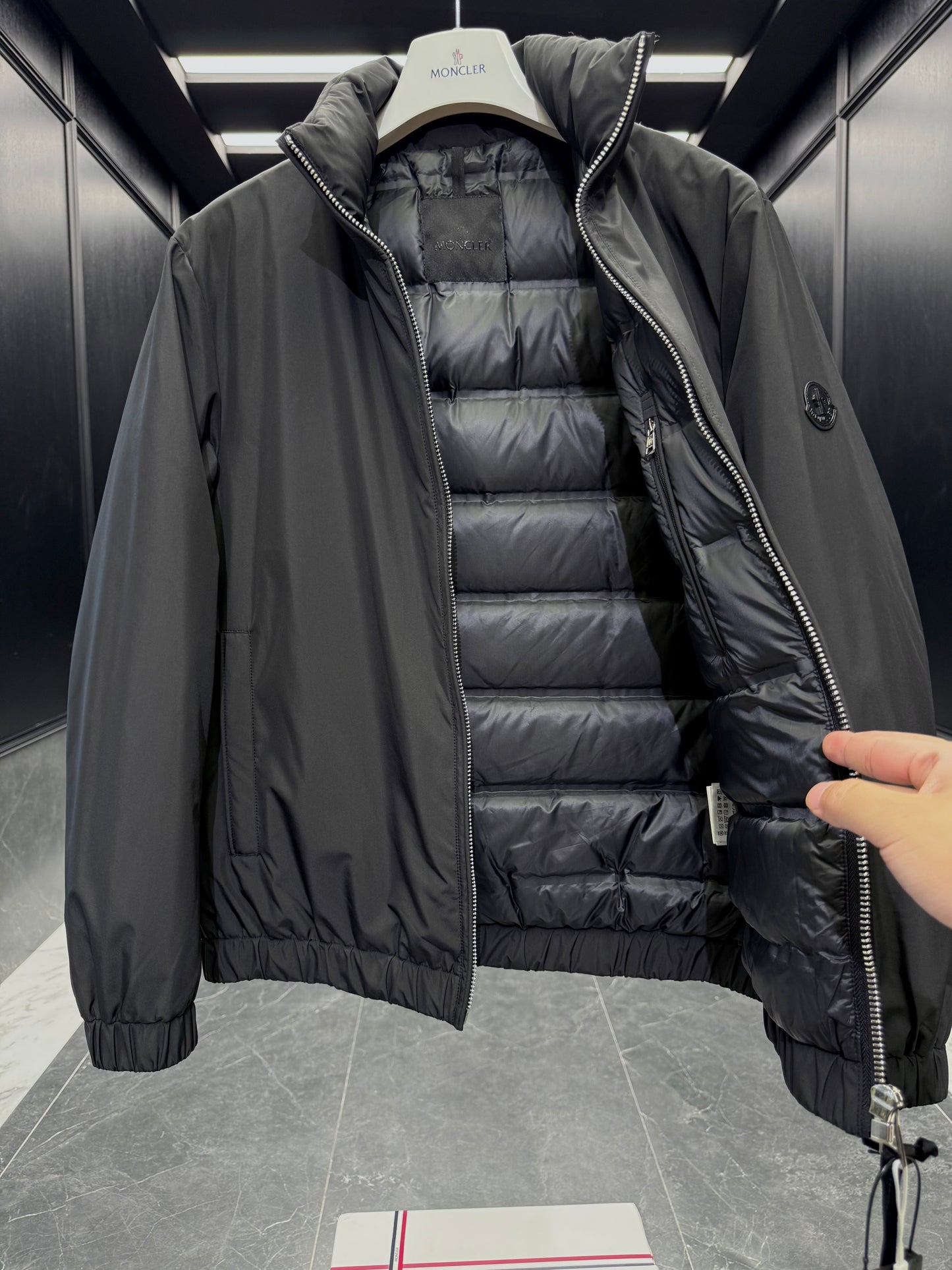 MONC LUSERNA JACKET