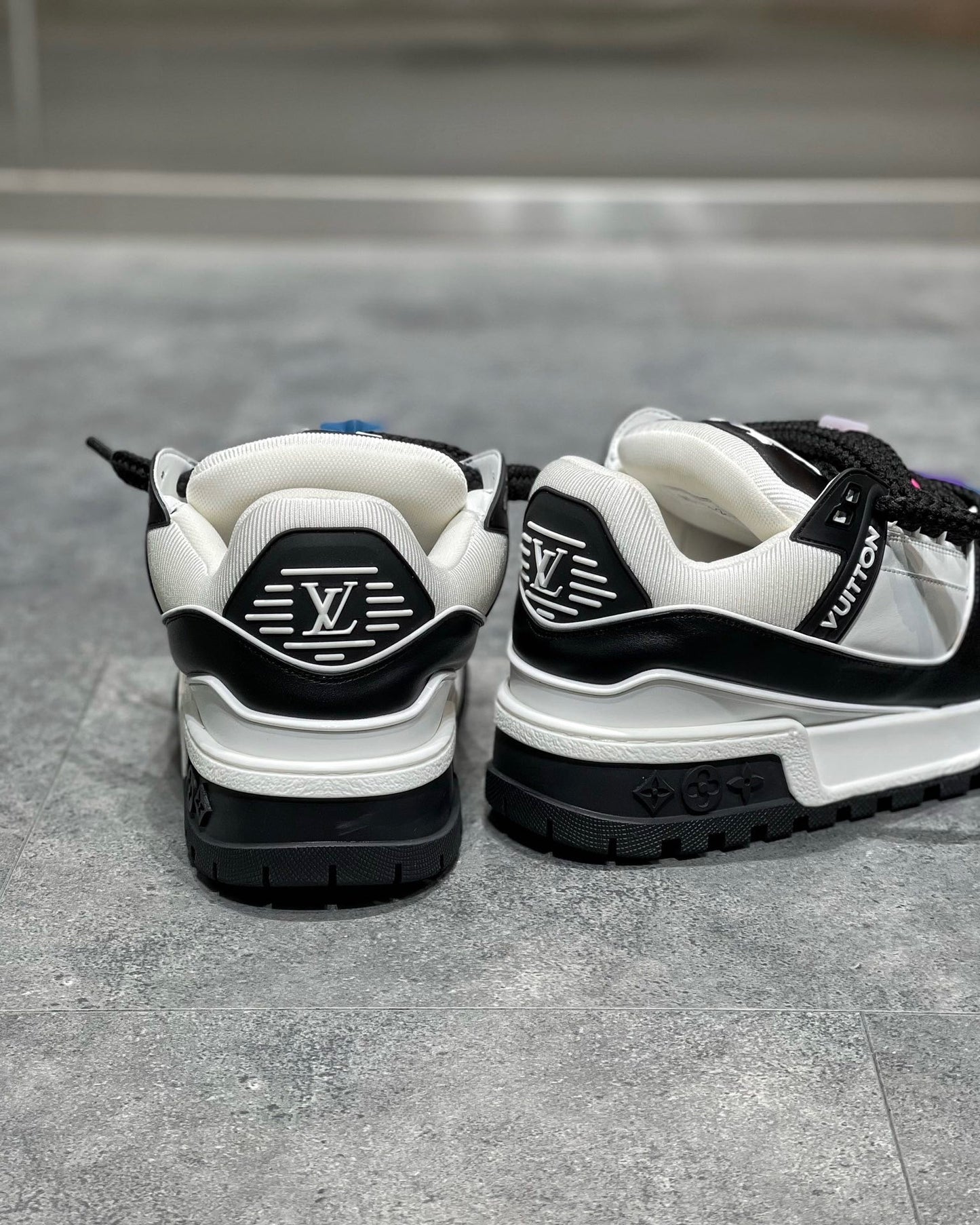 LOU TRAINERS