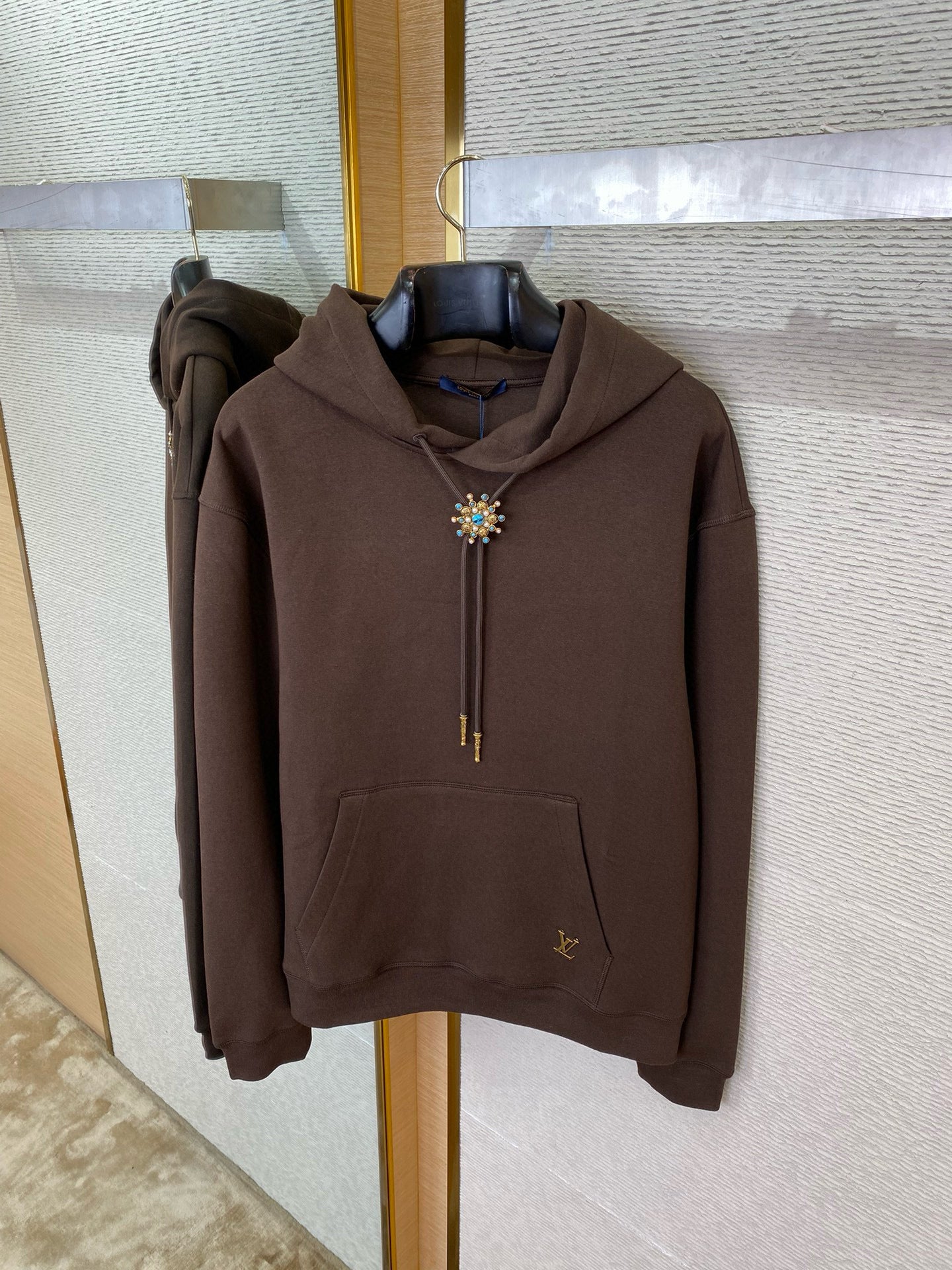 LOU HOODIE