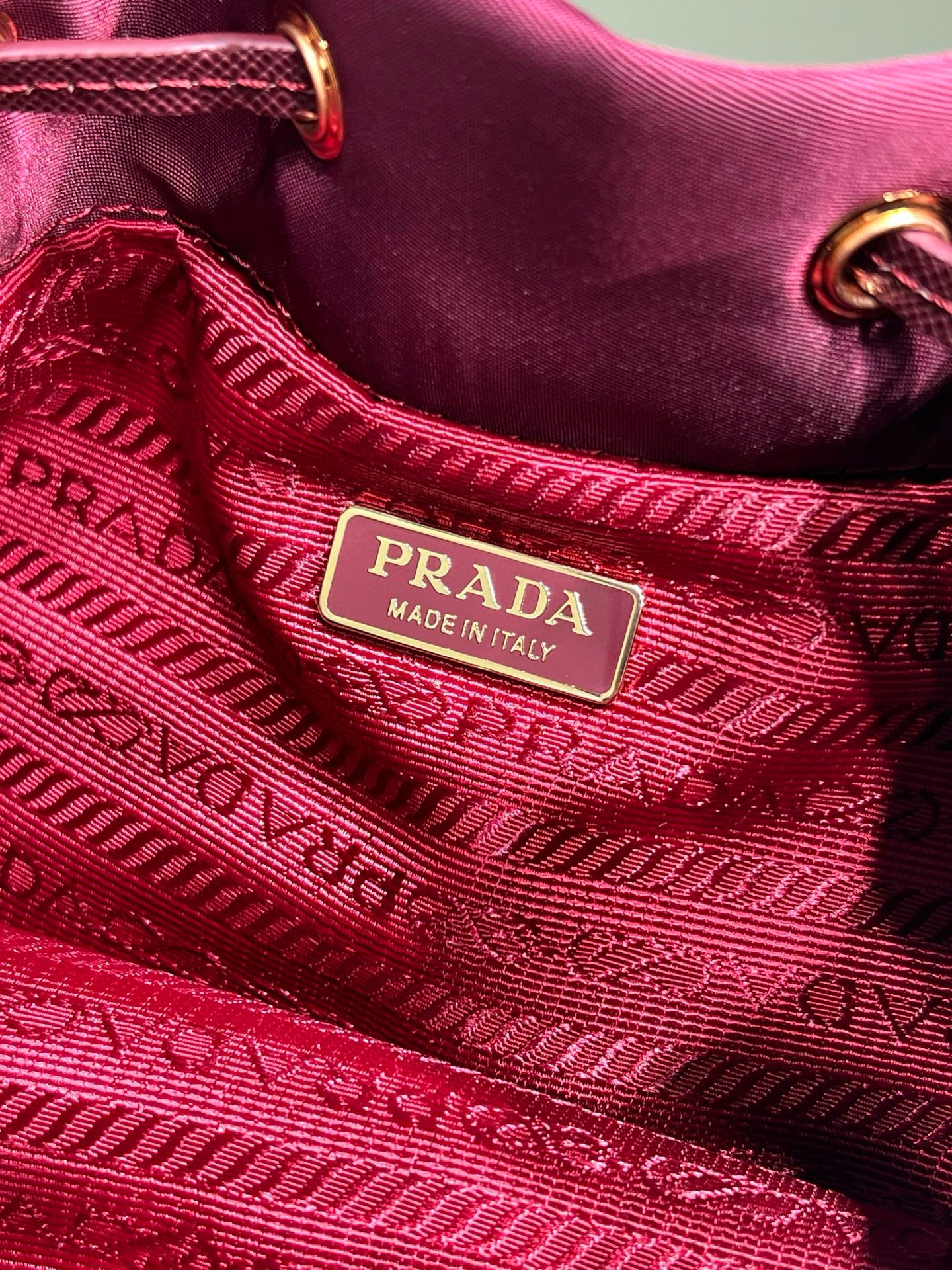 PD DUET RE-NYLON BUCKET BAG