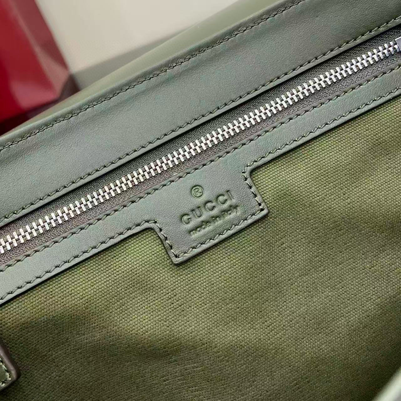 GG MEDIUM CROSSBODY BAG
