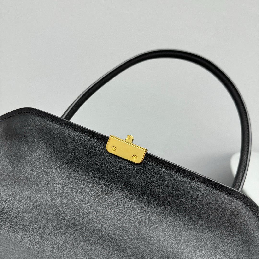 MIU M SHOULDER BAG