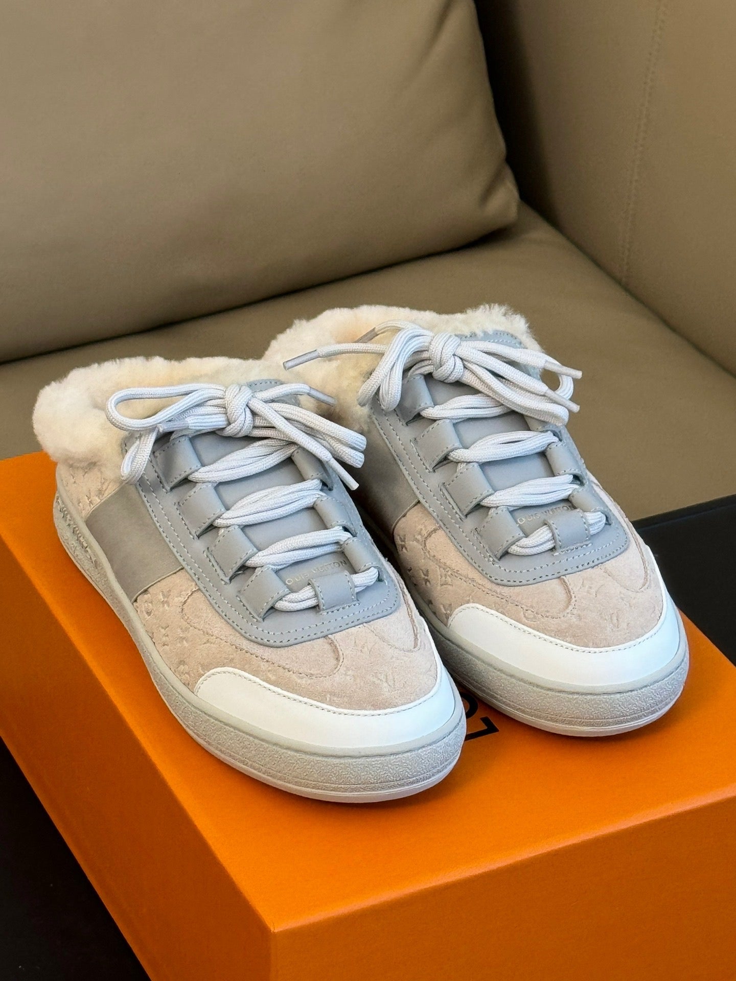 LOU OPEN BACK SNEAKERS