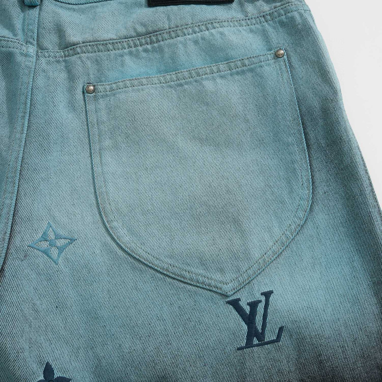 LOU JEANS
