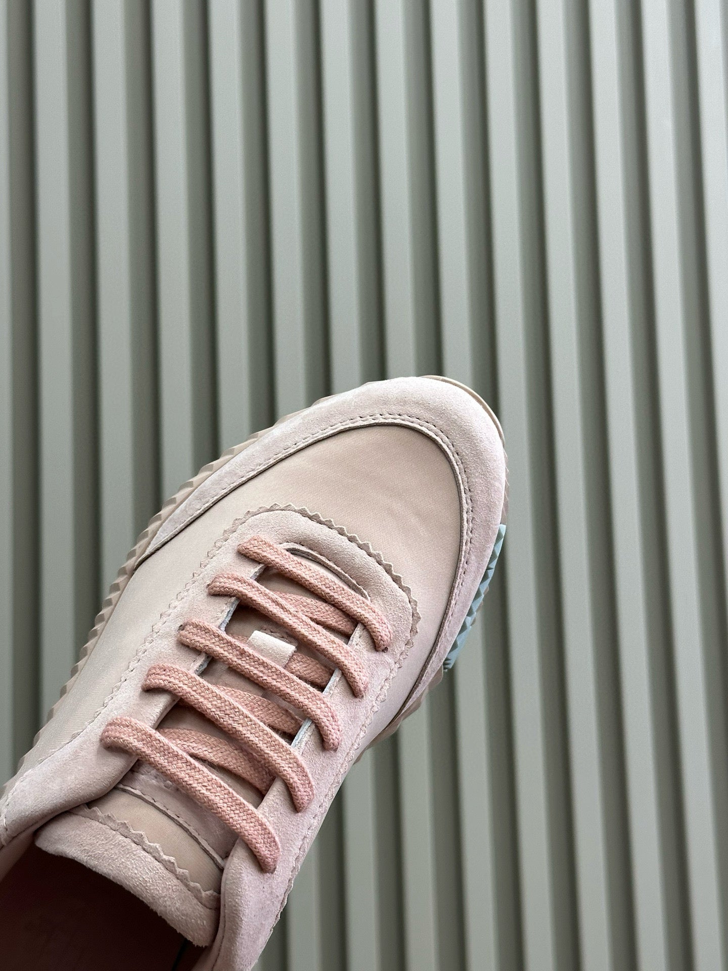 HERM BOUNCING SNEAKER
