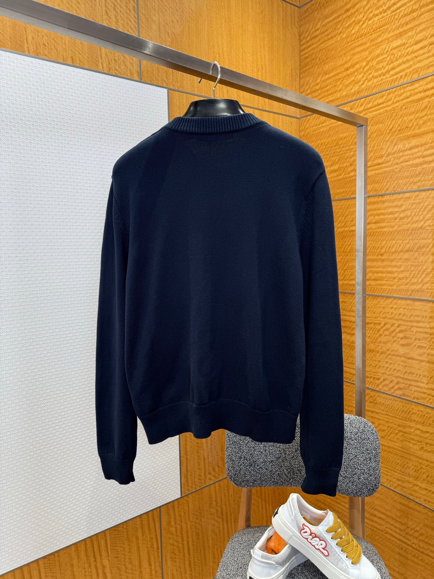 LOU JUMPER