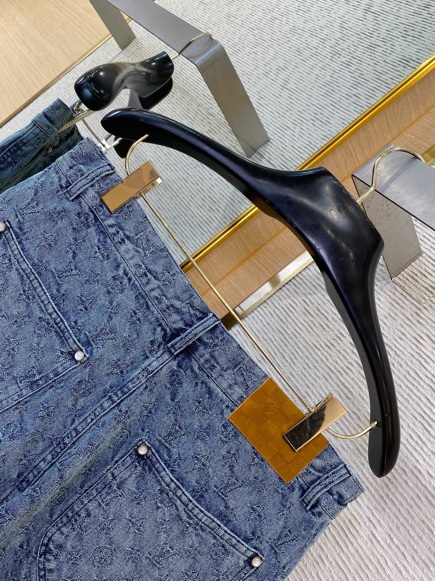 LOU DENIM SHORTS