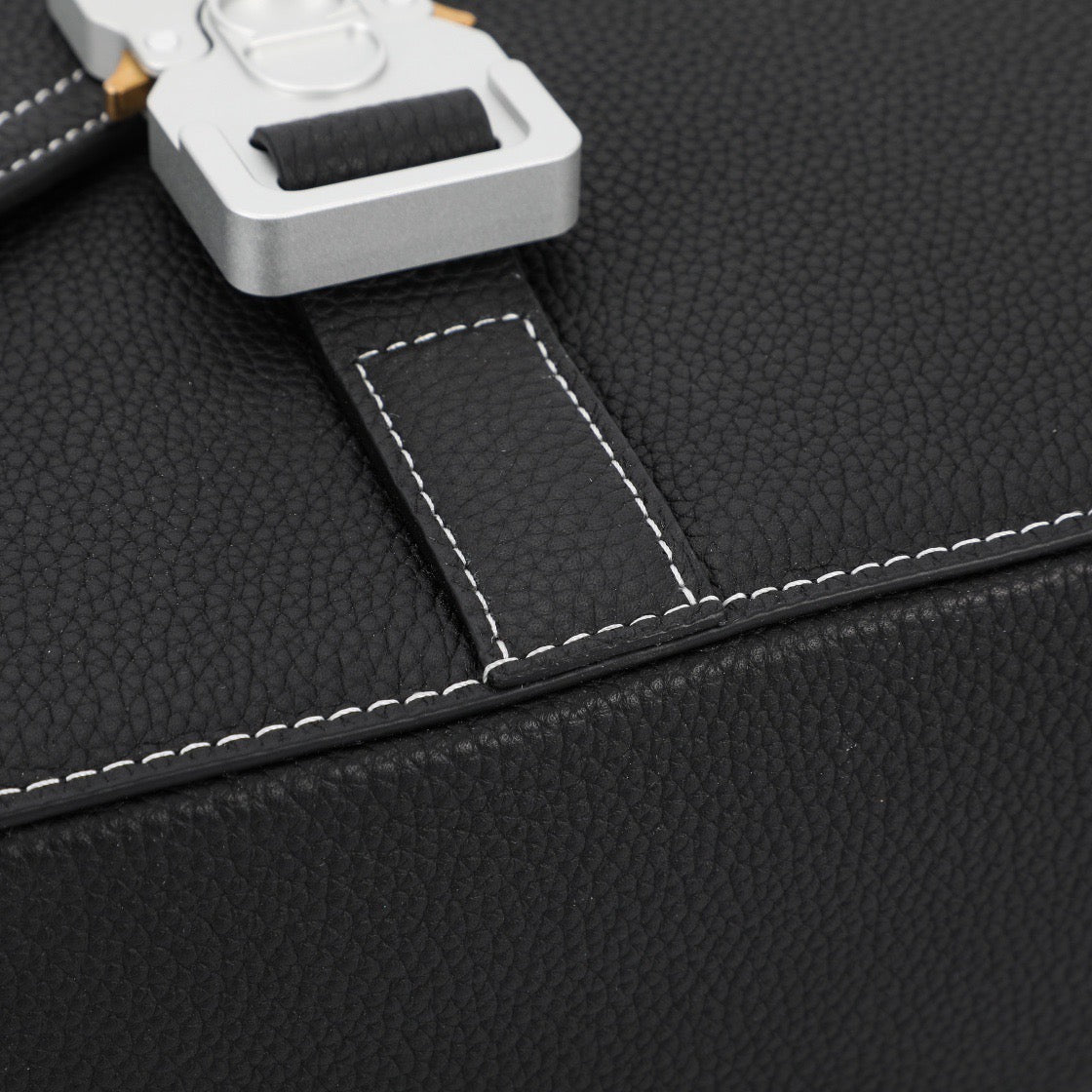 CD SADDLE MESSENGER BAG