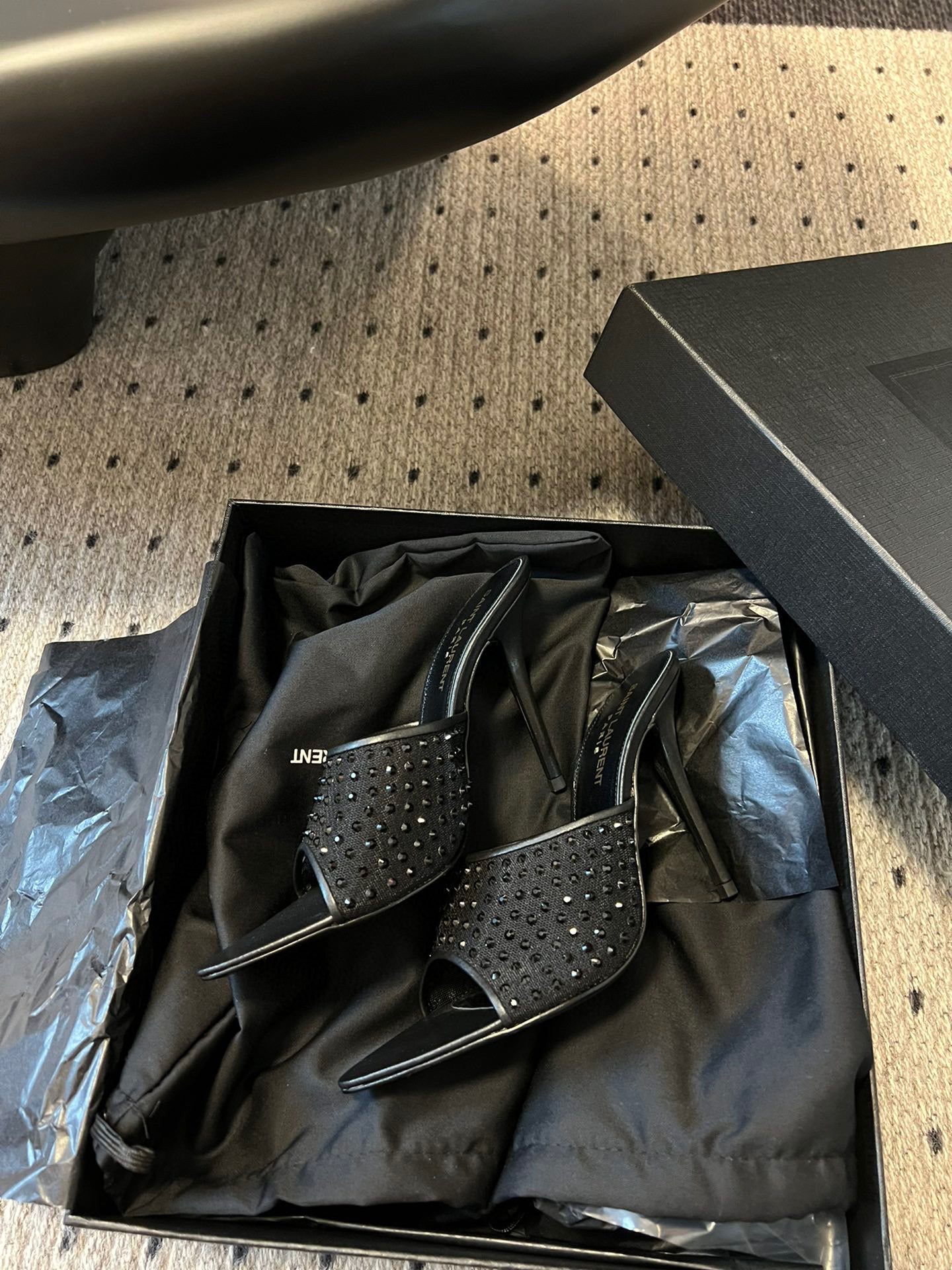 SL HEELS