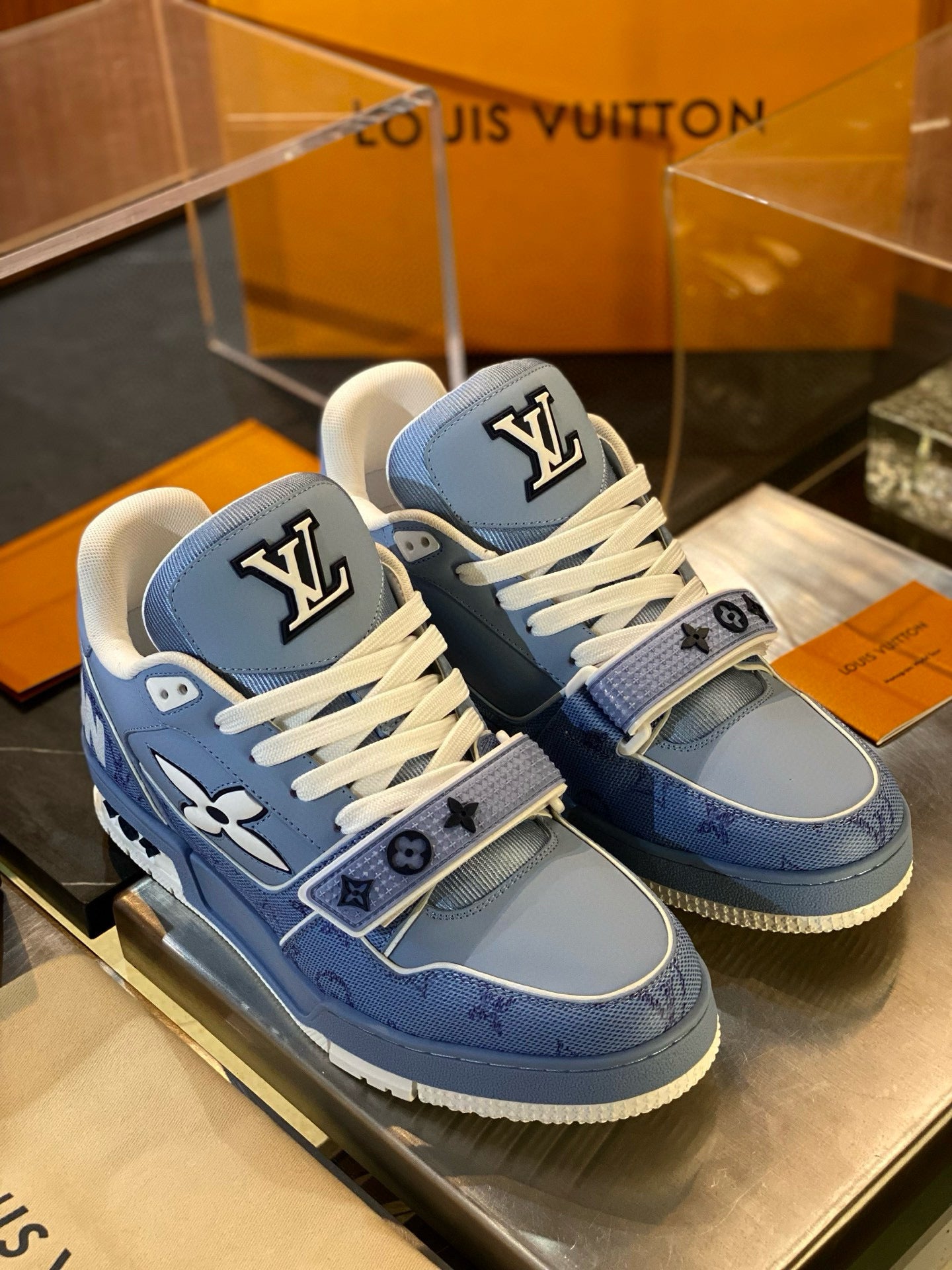 LOU TRAINERS