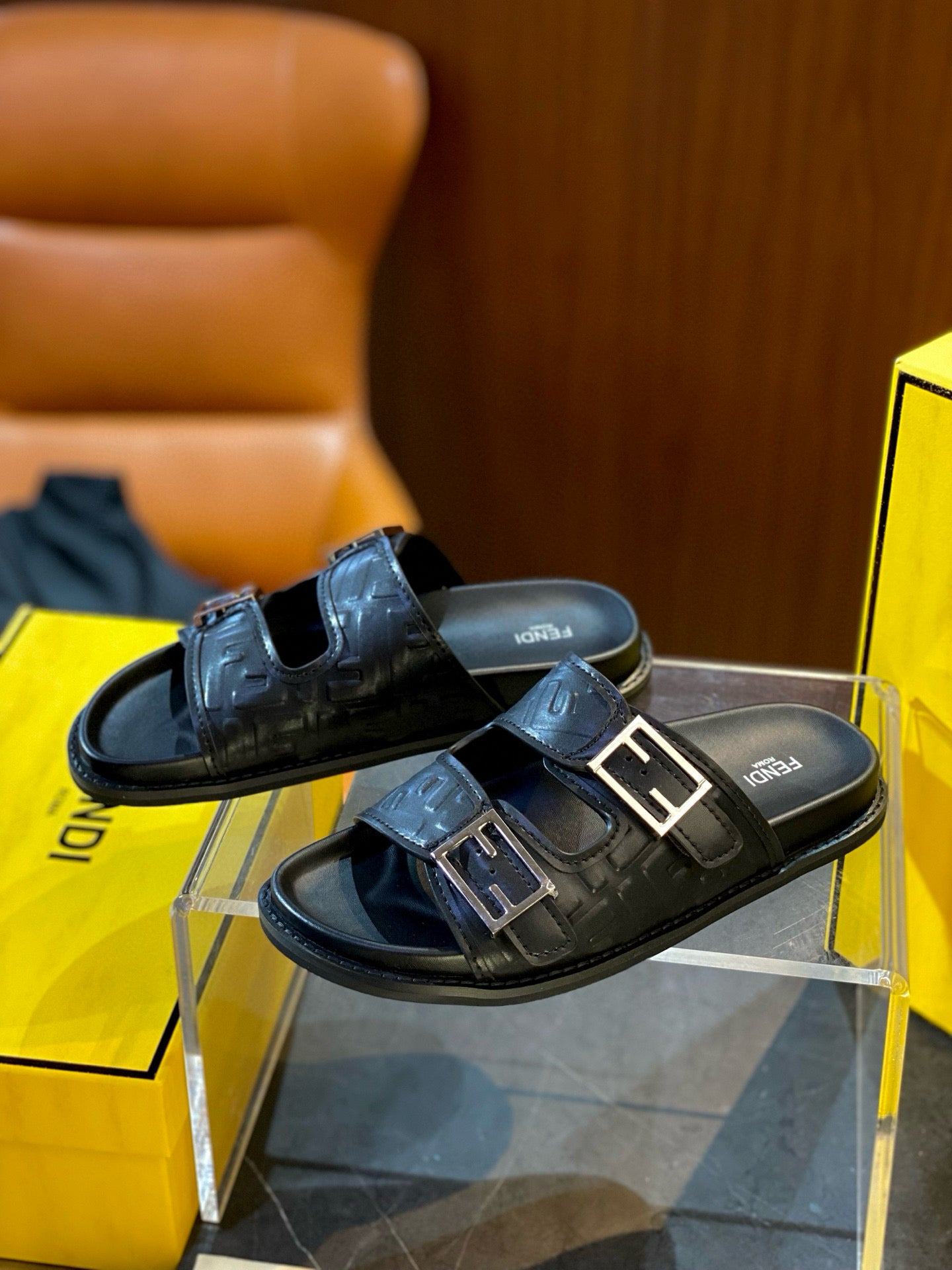 FEN SANDALS