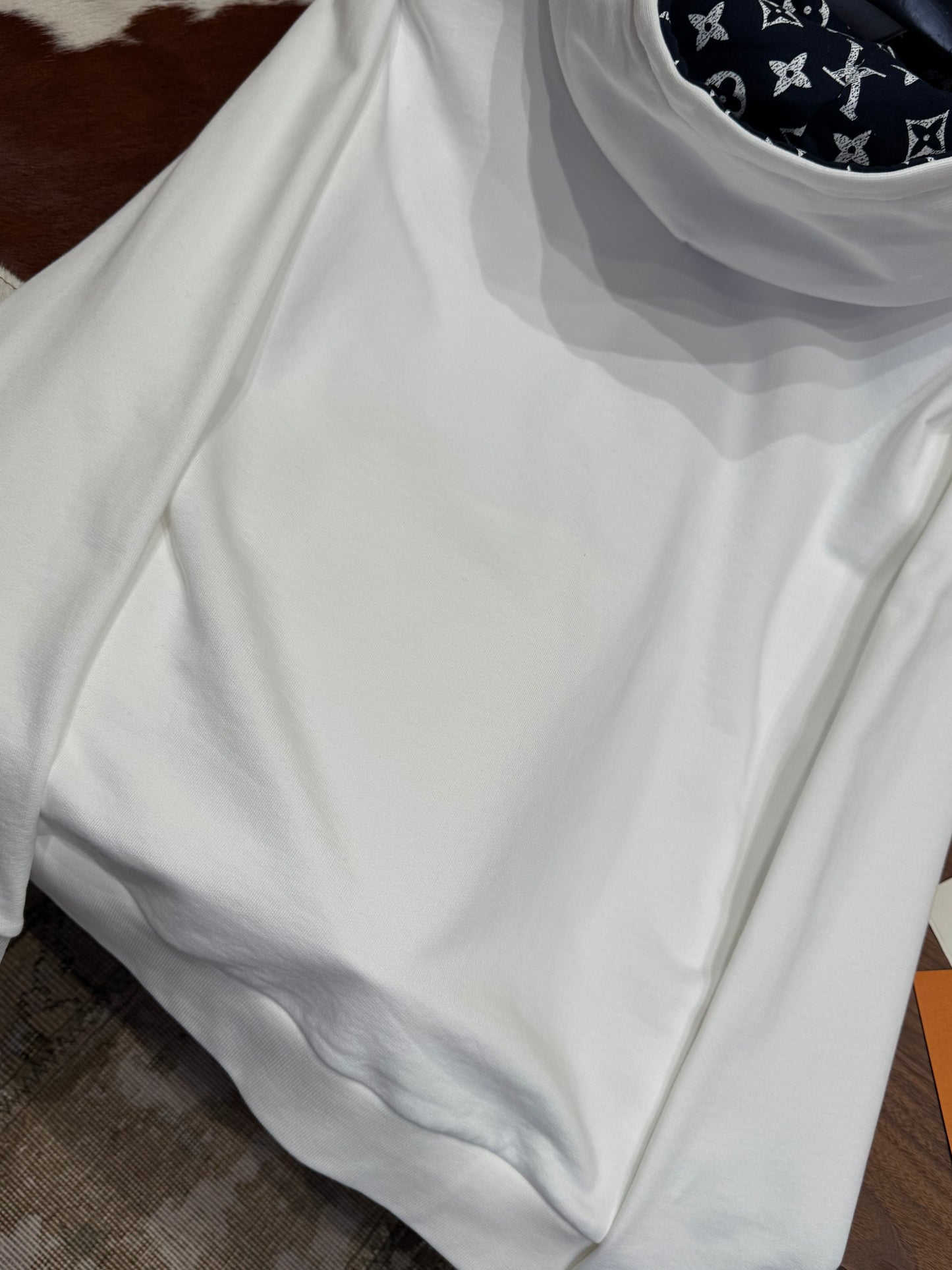 LOU HOODIE