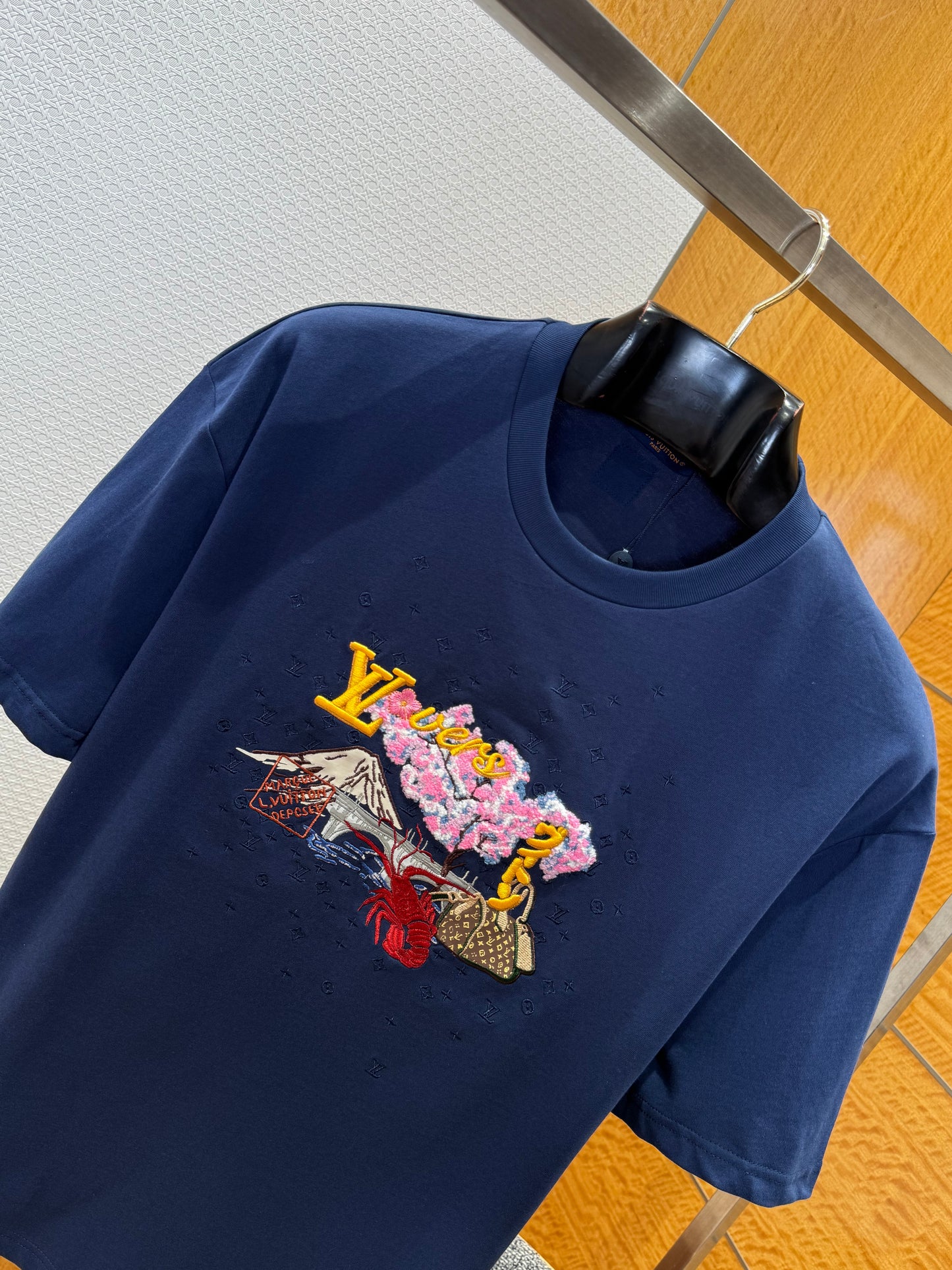 LOU T-SHIRT