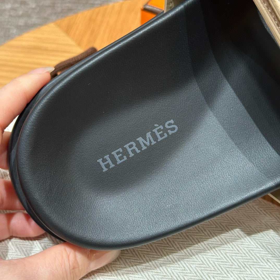 HERM CHYPRE SANDAL