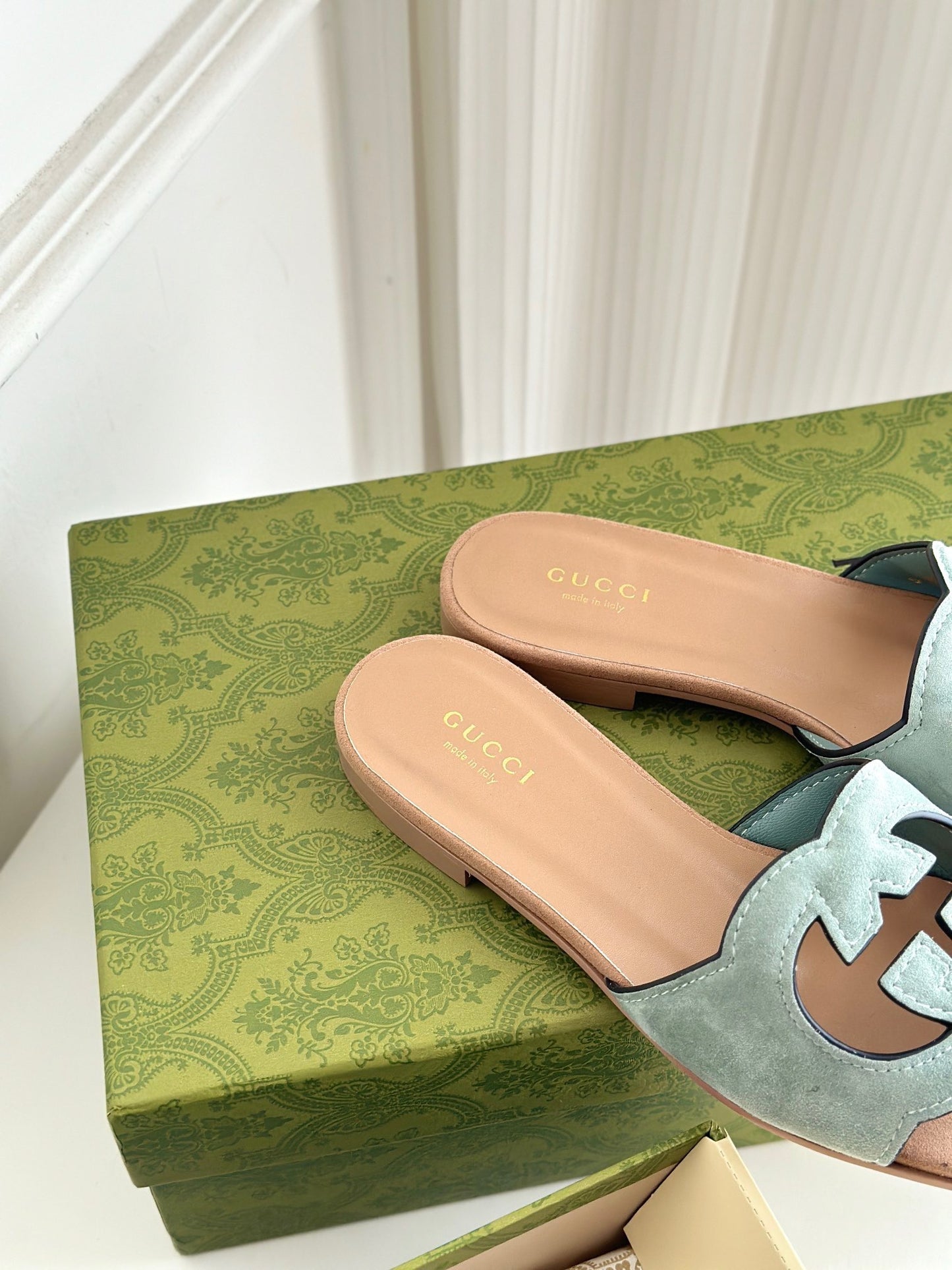 GG CUT OUT SANDALS
