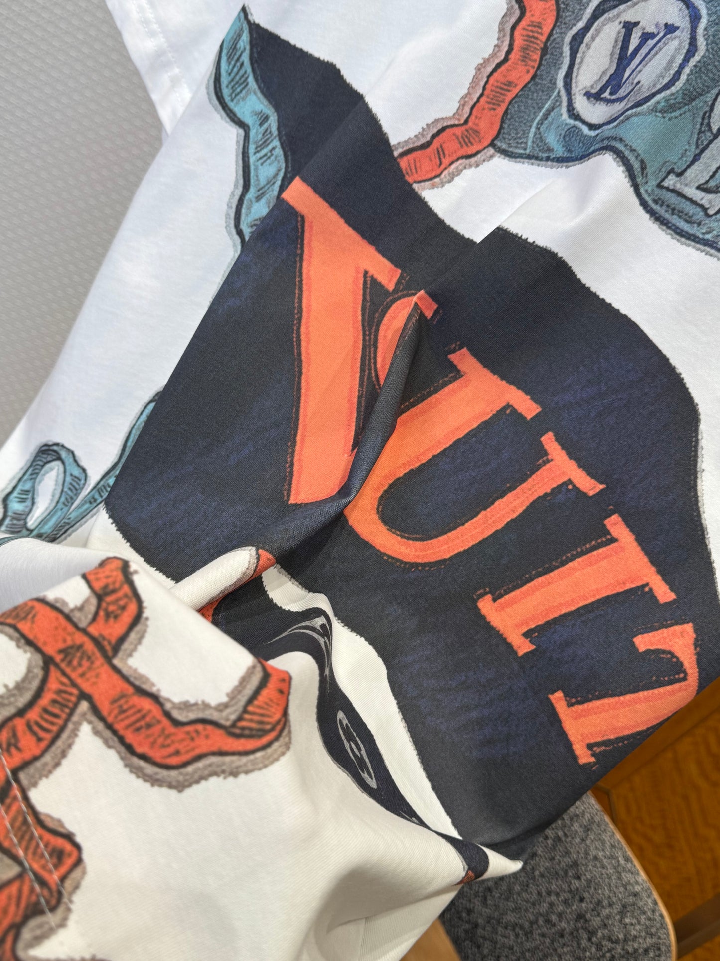 LOU T-SHIRT