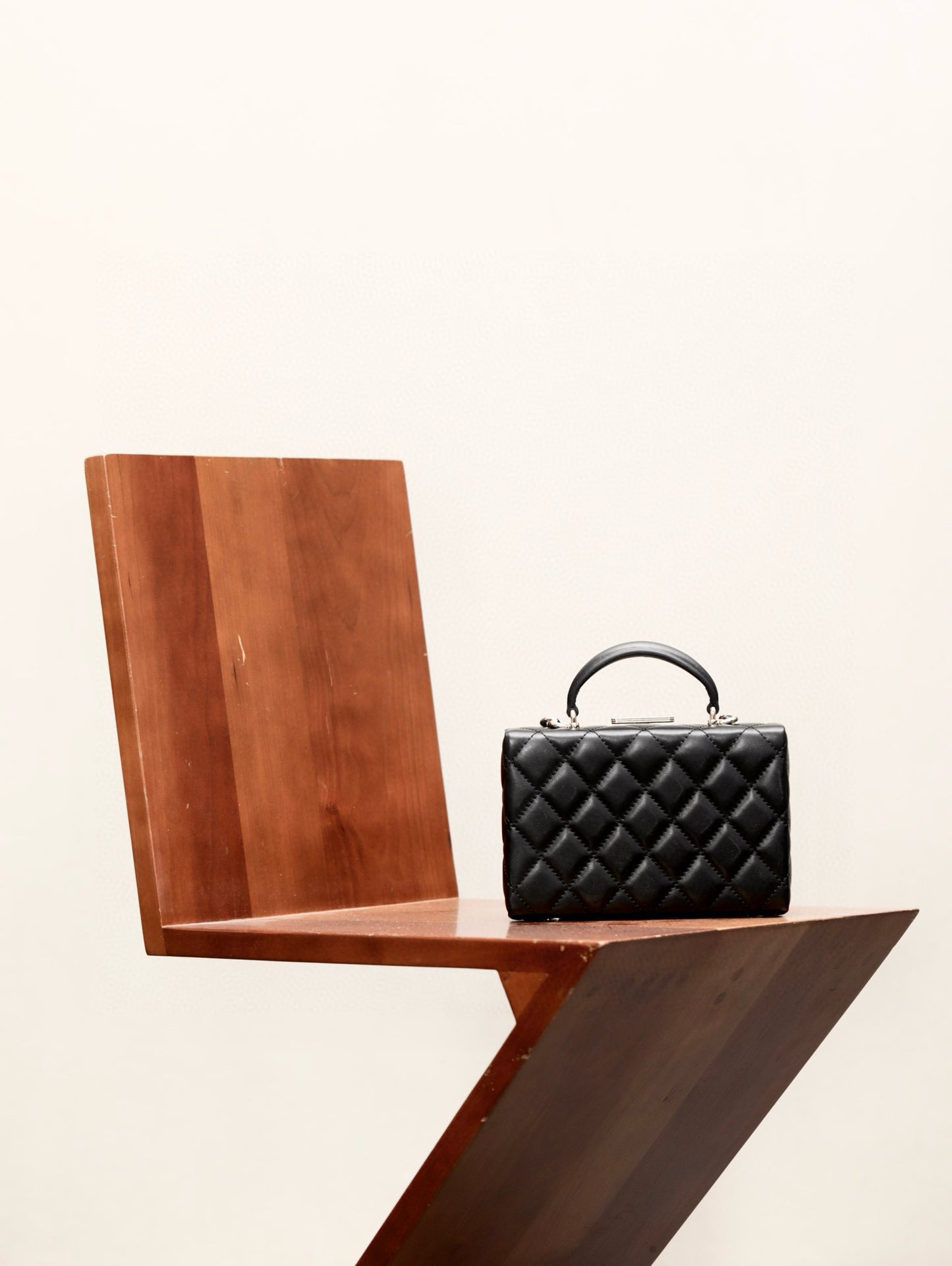 CC SMALL BOX CHAIN BAG
