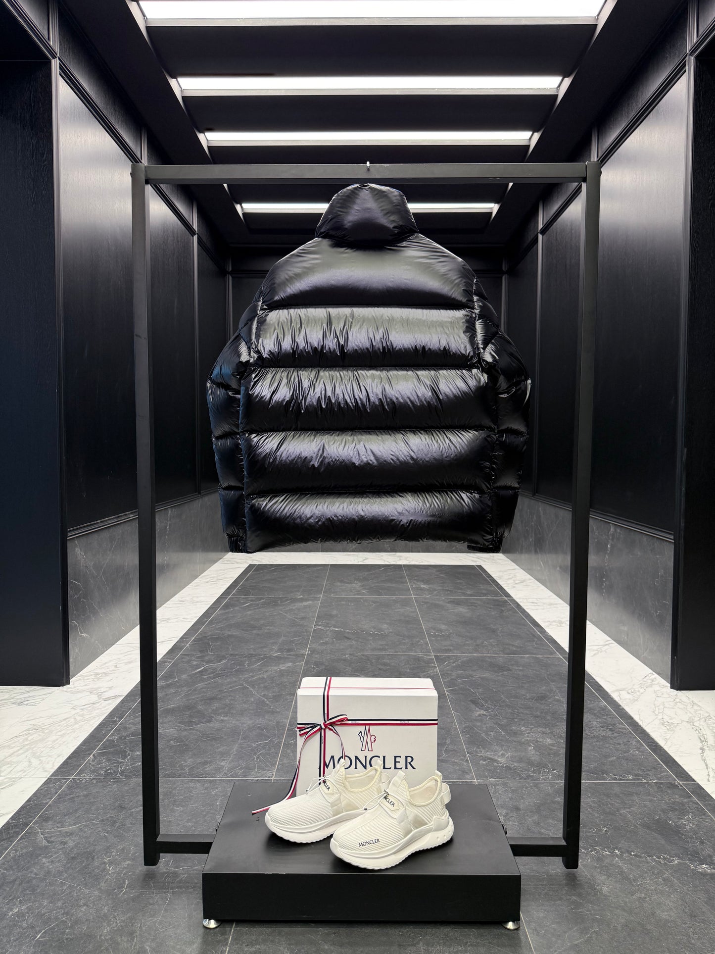 MONC DERVOX JACKET
