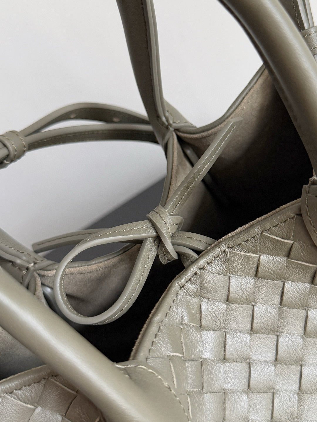 BOTT V SMALL PINACOTECA BAG